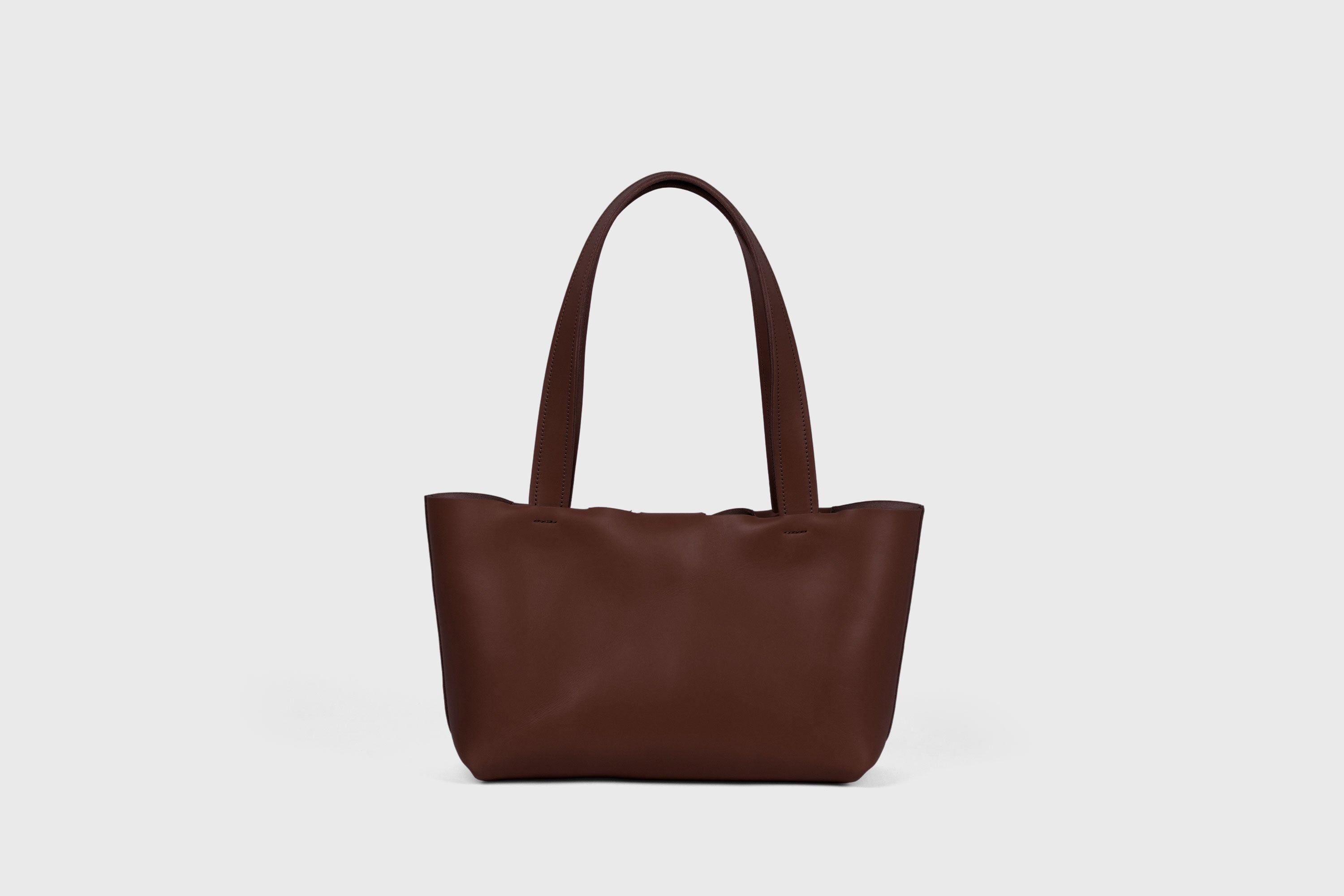 Karin Tote Bag Small Premium Leather Dark Brown Color Magnetic Closure Minimalist Design Atelier Madre Manuel Dreesmann Barcelona Spain