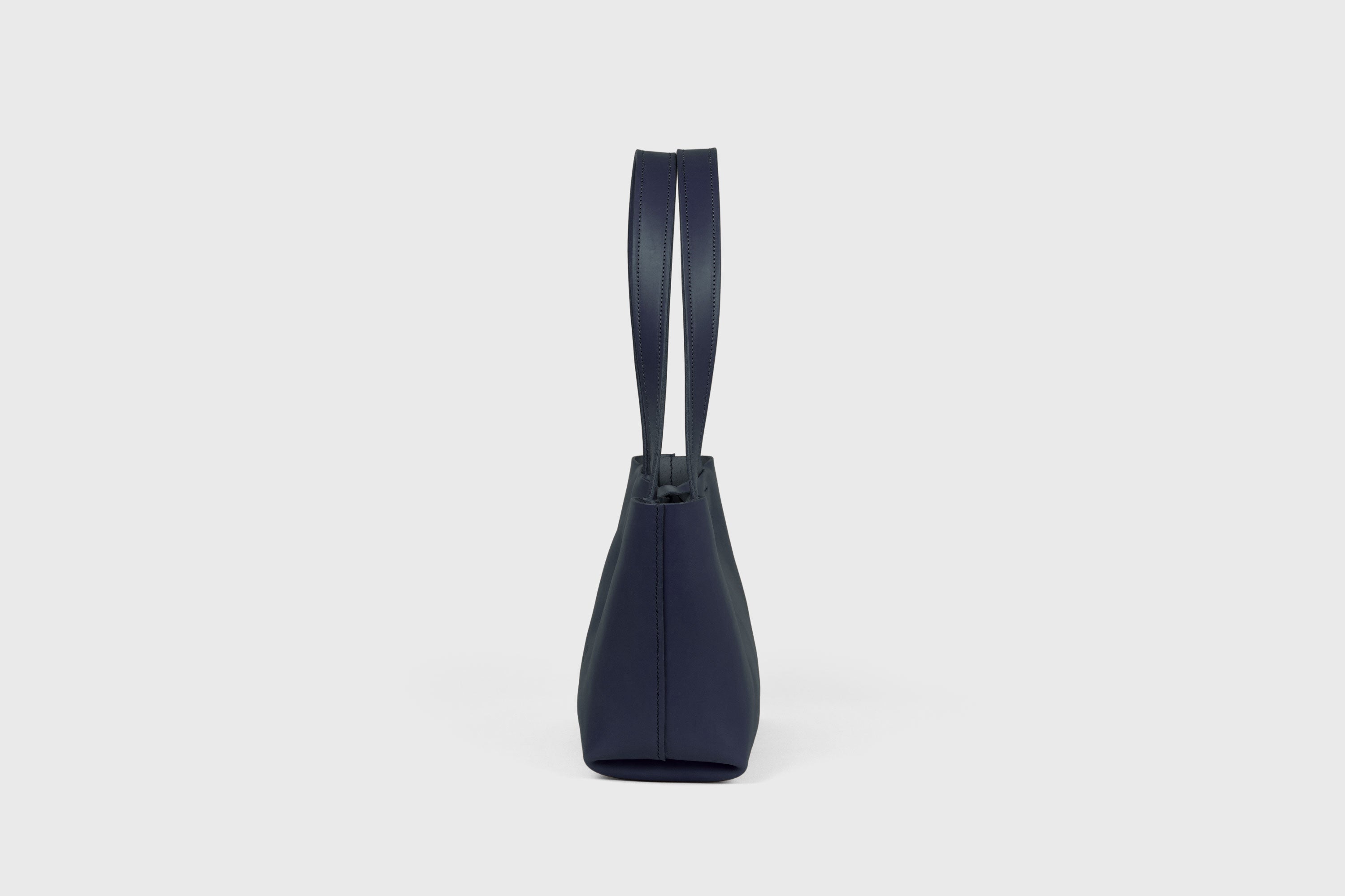 Karin Tote Bag Small Premium Leather Marine Blue Color Magnetic Closure Minimalist Design Atelier Madre Manuel Dreesmann Barcelona Spain