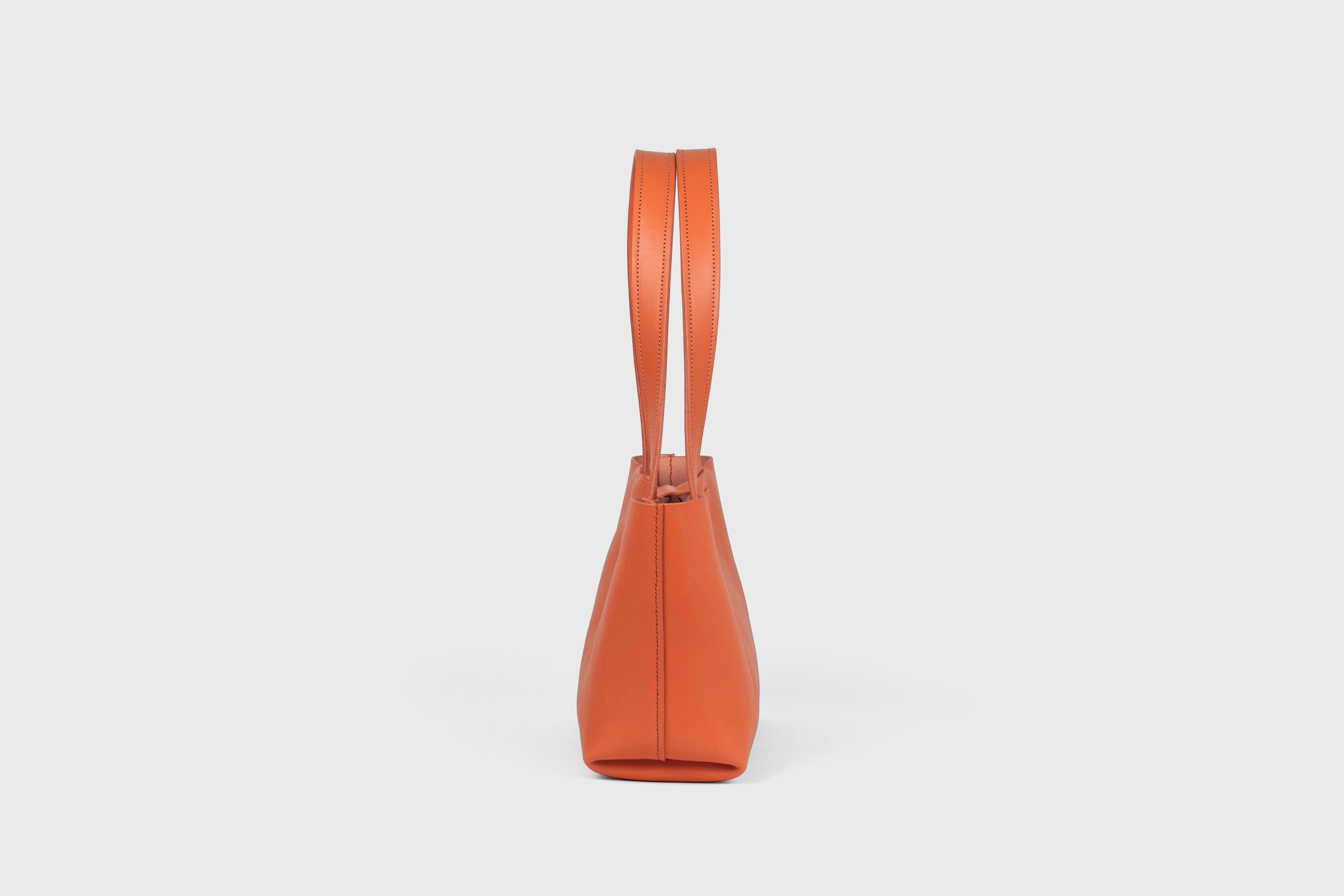 Karin Tote Bag Small Premium Leather Orange Color Magnetic Closure Minimalist Design Atelier Madre Manuel Dreesmann Barcelona Spain