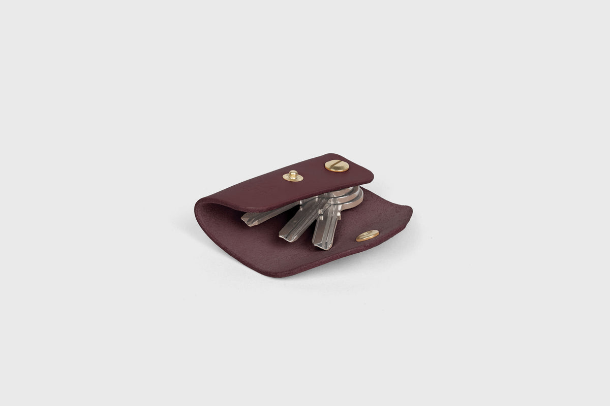 Key Etui Burgundy Leather Atelier Madre Manuel Dreesmann Barcelona Spain 3