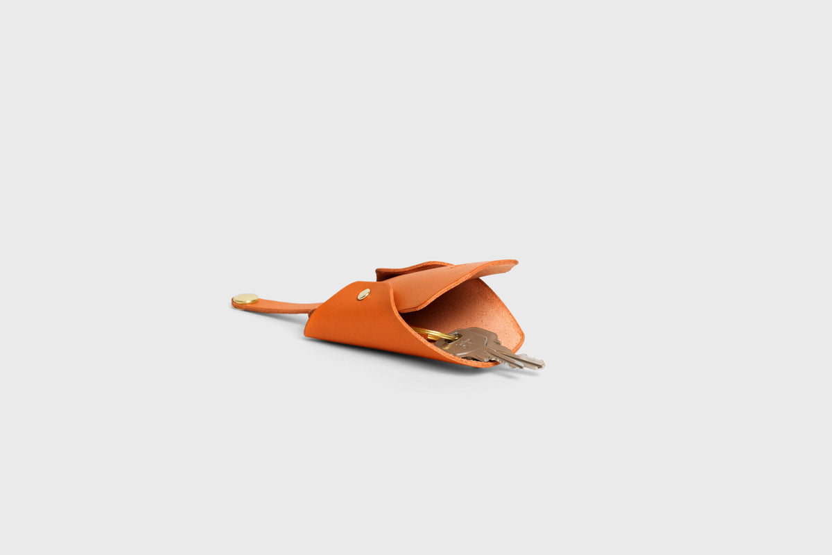 Key Pouch Leather Orange Colour Leather Vegetable Tanned Modern Minimal Design Premium Quality Atelier Madre Manuel Dreesmann Barcelona 4