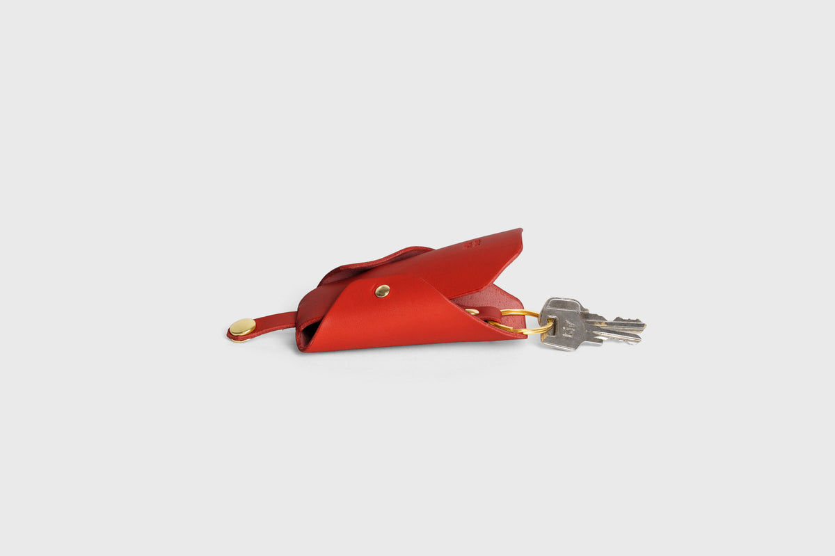 Key Pouch Leather Red Colour Leather Vegetable Tanned Modern Minimal Design Premium Quality Atelier Madre Manuel Dreesmann Barcelona 5