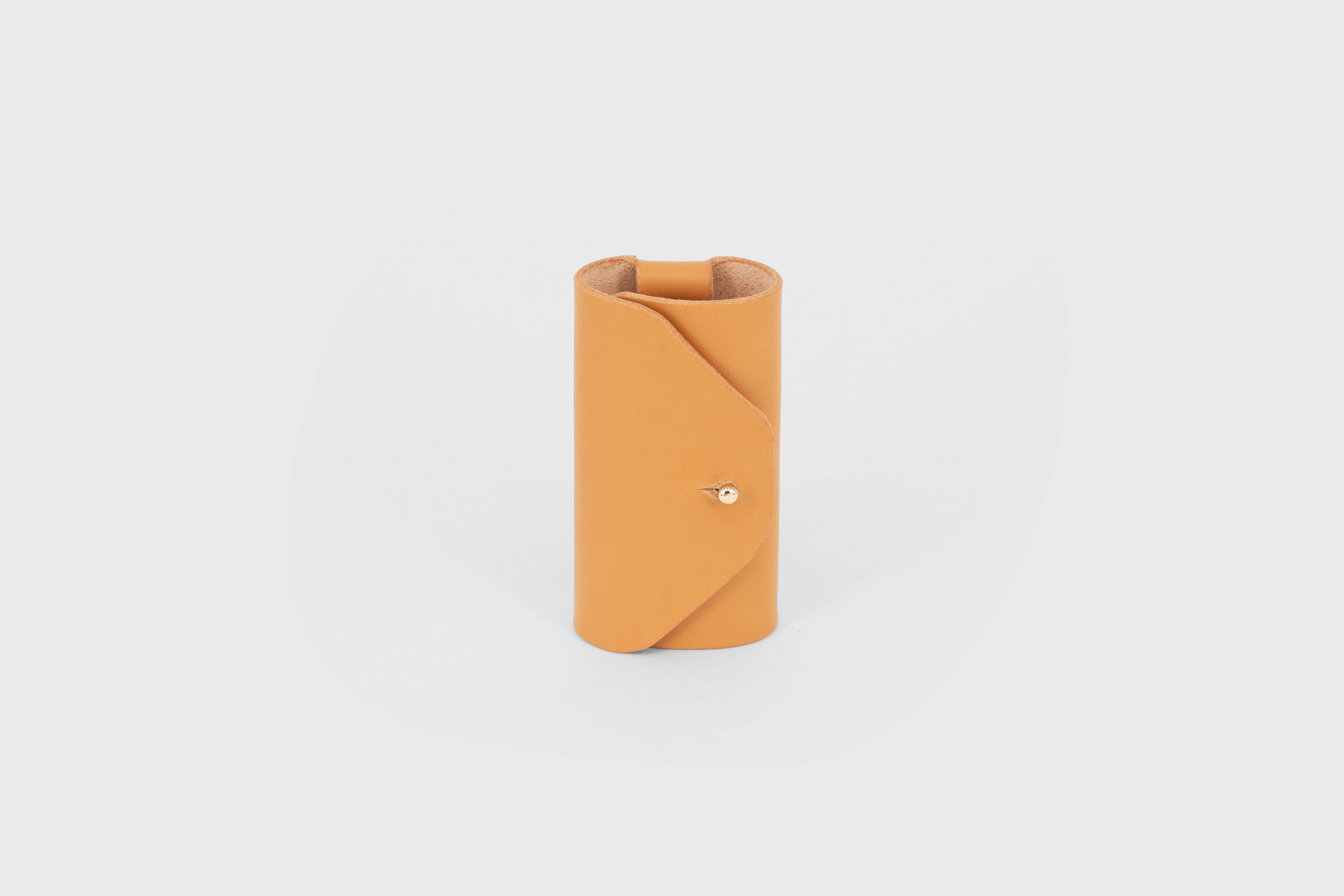 Key Wallet Leather Brown Keyring Minimal Modern Design Atelier Madre Manuel Dreesmann Barcelona