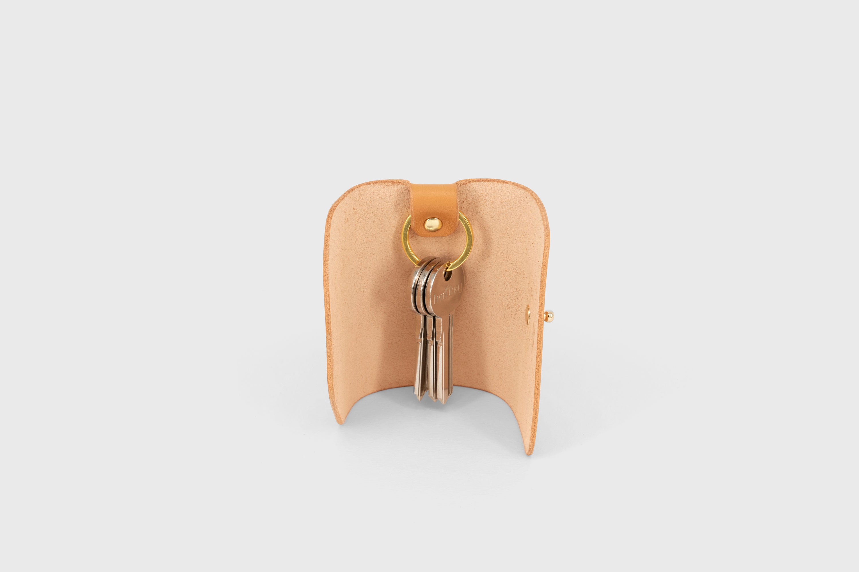Key Wallet Leather Brown Keyring Minimal Modern Design Atelier Madre Manuel Dreesmann Barcelona