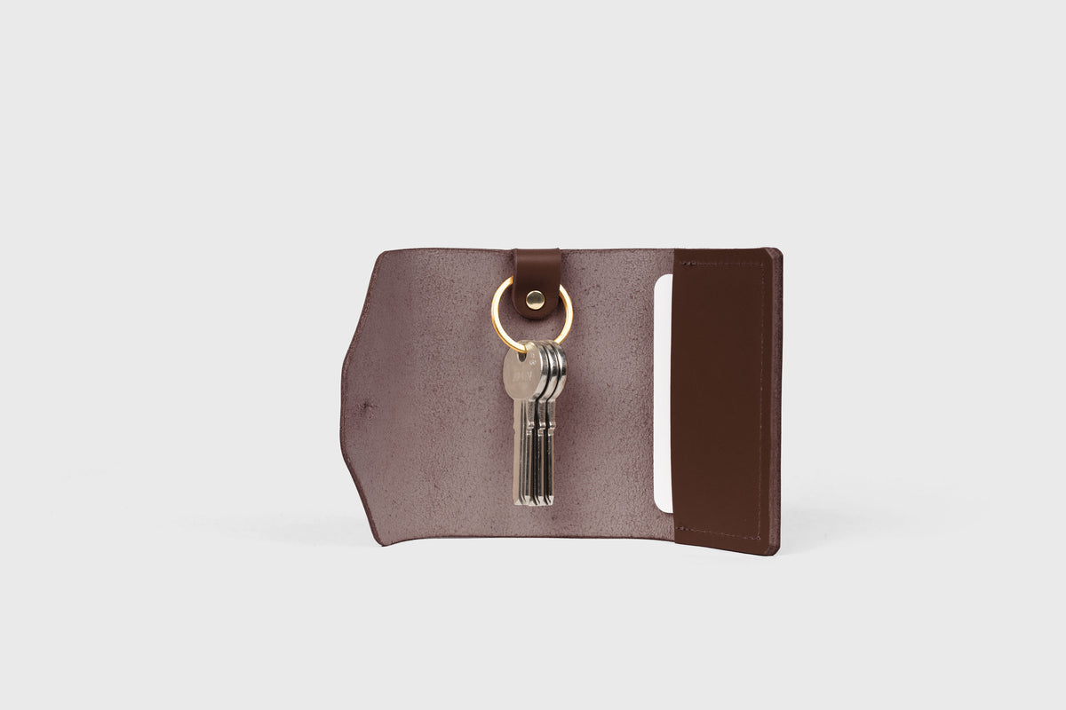 Key and Card Wallet Leather Chocolate Brown Atelier Madre Manuel Dreesmann Barcelona Spain 2
