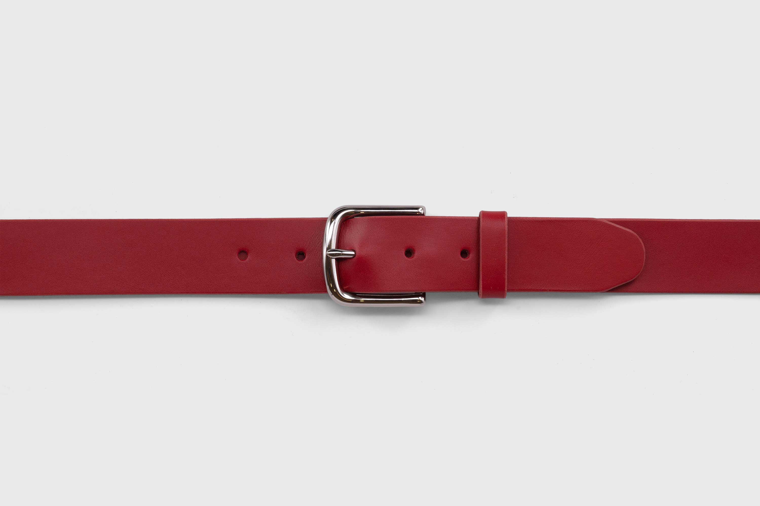 Leather Belt Anto Nickel PVD Coated Buckle Red vegetable  tanned full grain leather Minimalist Design Atelier Madre Manuel Dreesmann Barcelona