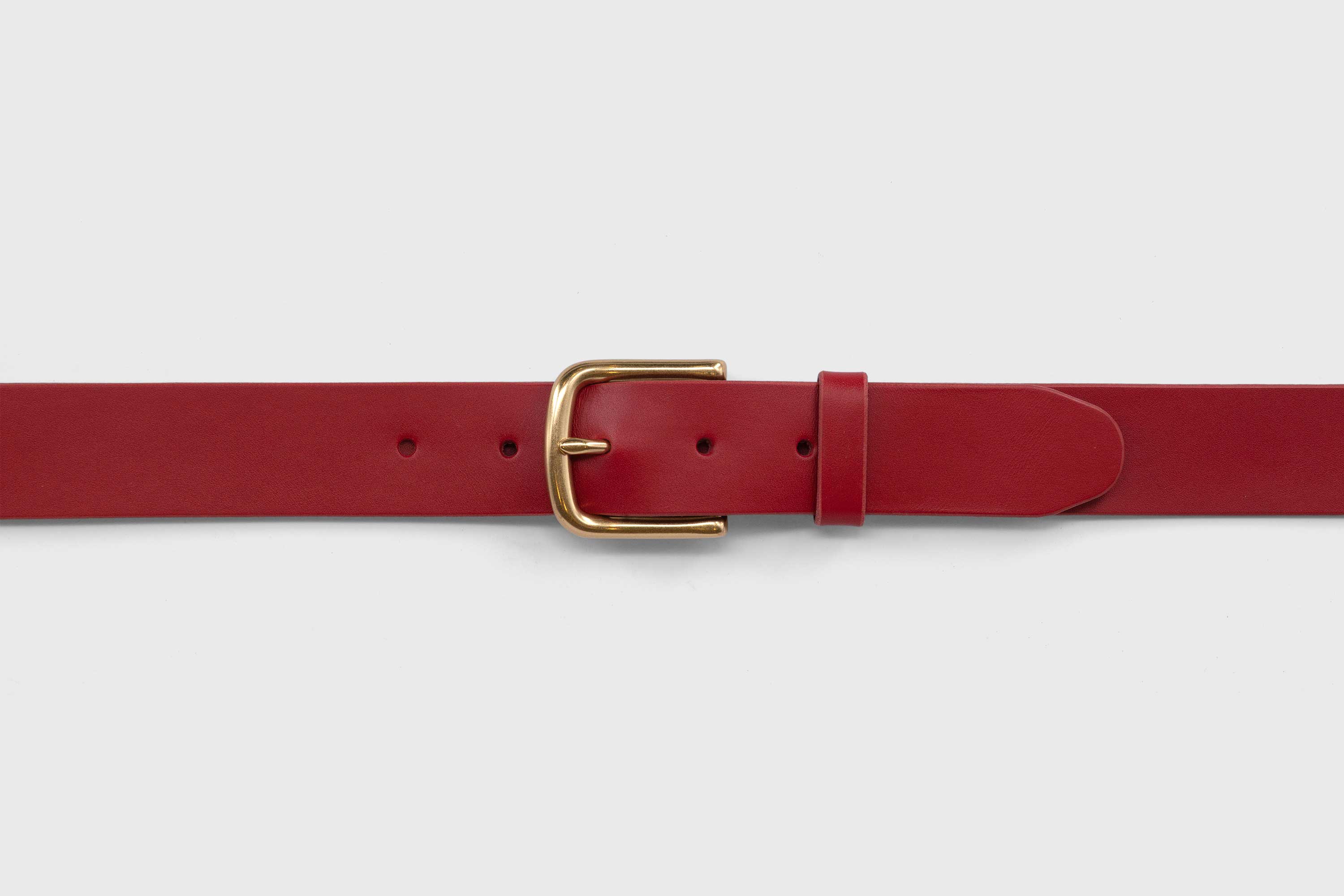 Leather Belt Anto Solid Brass Buckle Red vegetable tanned full grain leather Minimalist Design Atelier Madre Manuel Dreesmann Barcelona