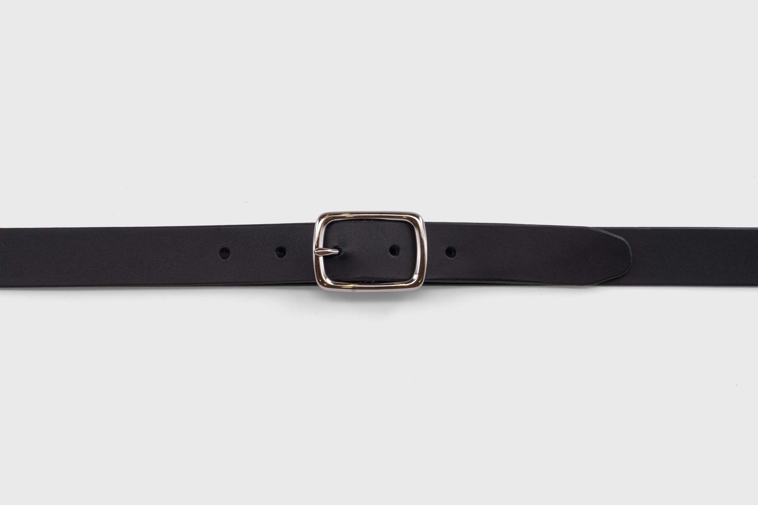 Leather Belt Small Ata Nickel PVD Coated Buckle Black vegetable tanned full grain leather Minimalist Design Atelier Madre Manuel Dreesmann Barcelona