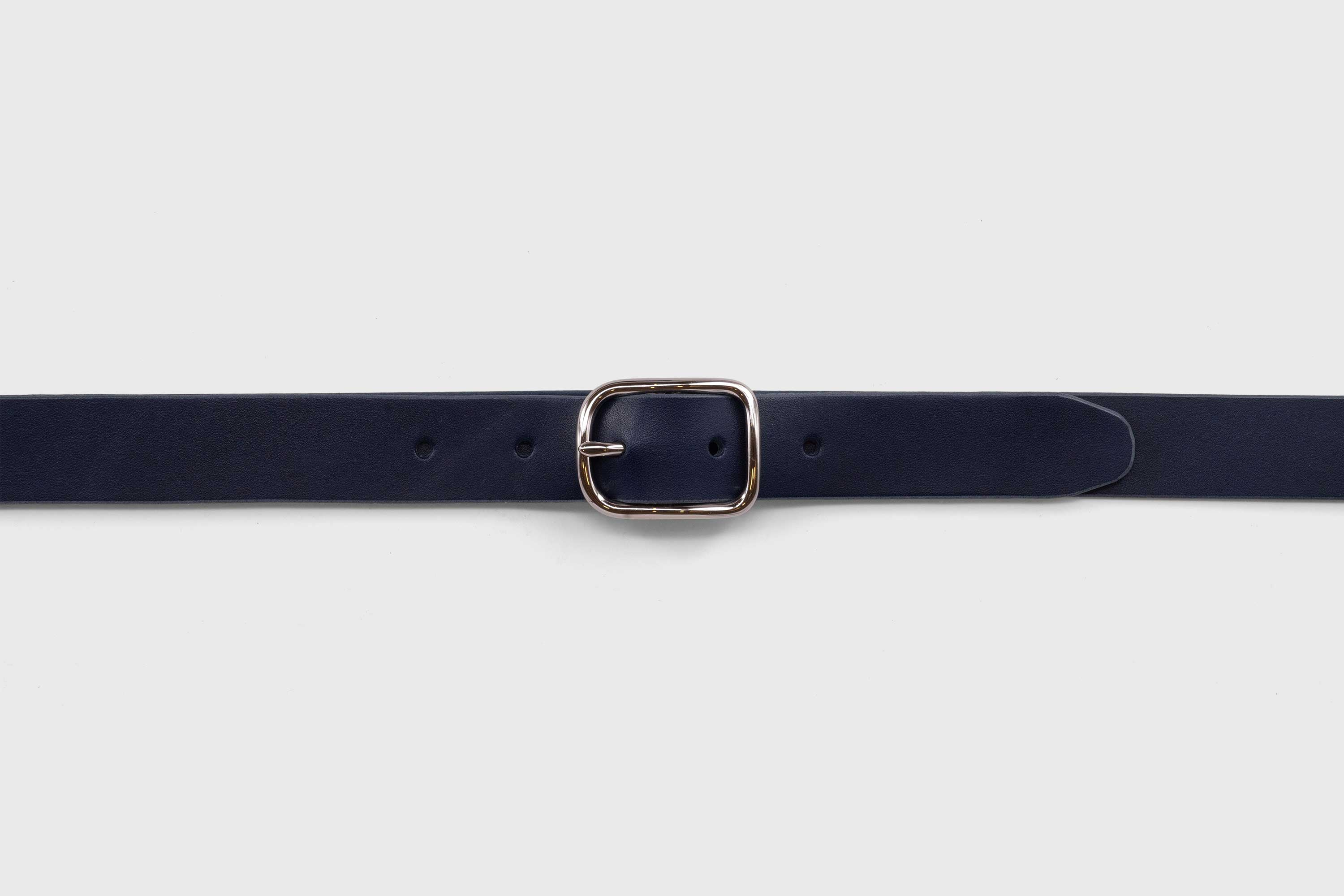 Leather Belt Small Rio Nickel PVD Coated Buckle Marine Blue vegetable tanned full grain leather Minimalist Design Atelier Madre Manuel Dreesmann Barcelona