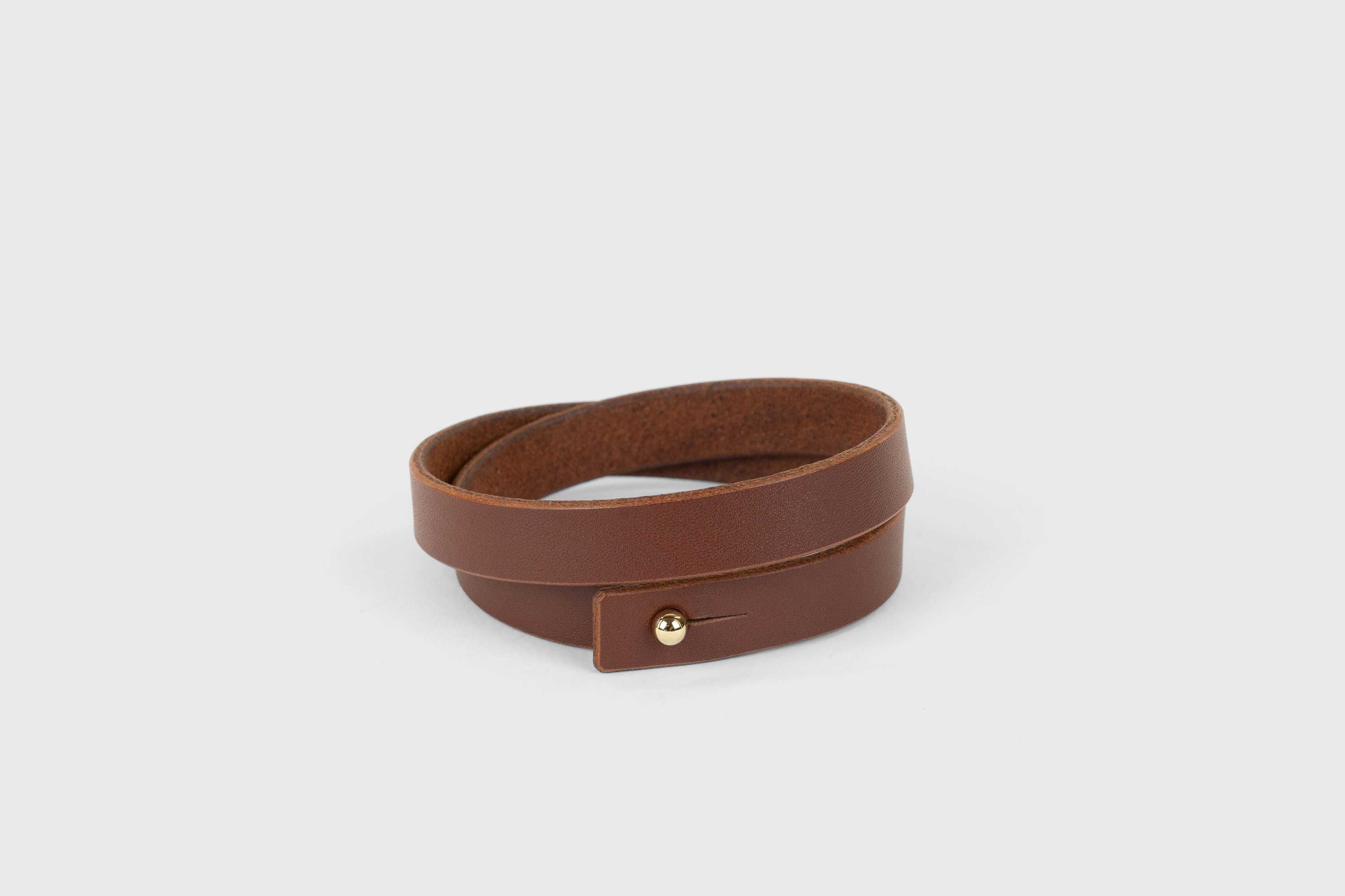 Leather Bracelet Double Dark Brown Full Grain Leather Vegetable Tanned Premium Gold Handcrafted Minimalistic Design Atelier Madre Manuel Dreesmannn Barcelona