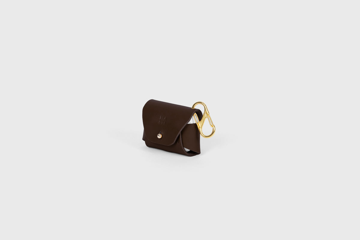 Leather Case Airpods Chocolate Brown Coloured Pro 1 and 2 generation Atelier Madre Manuel Dreesmann Barcelona 2