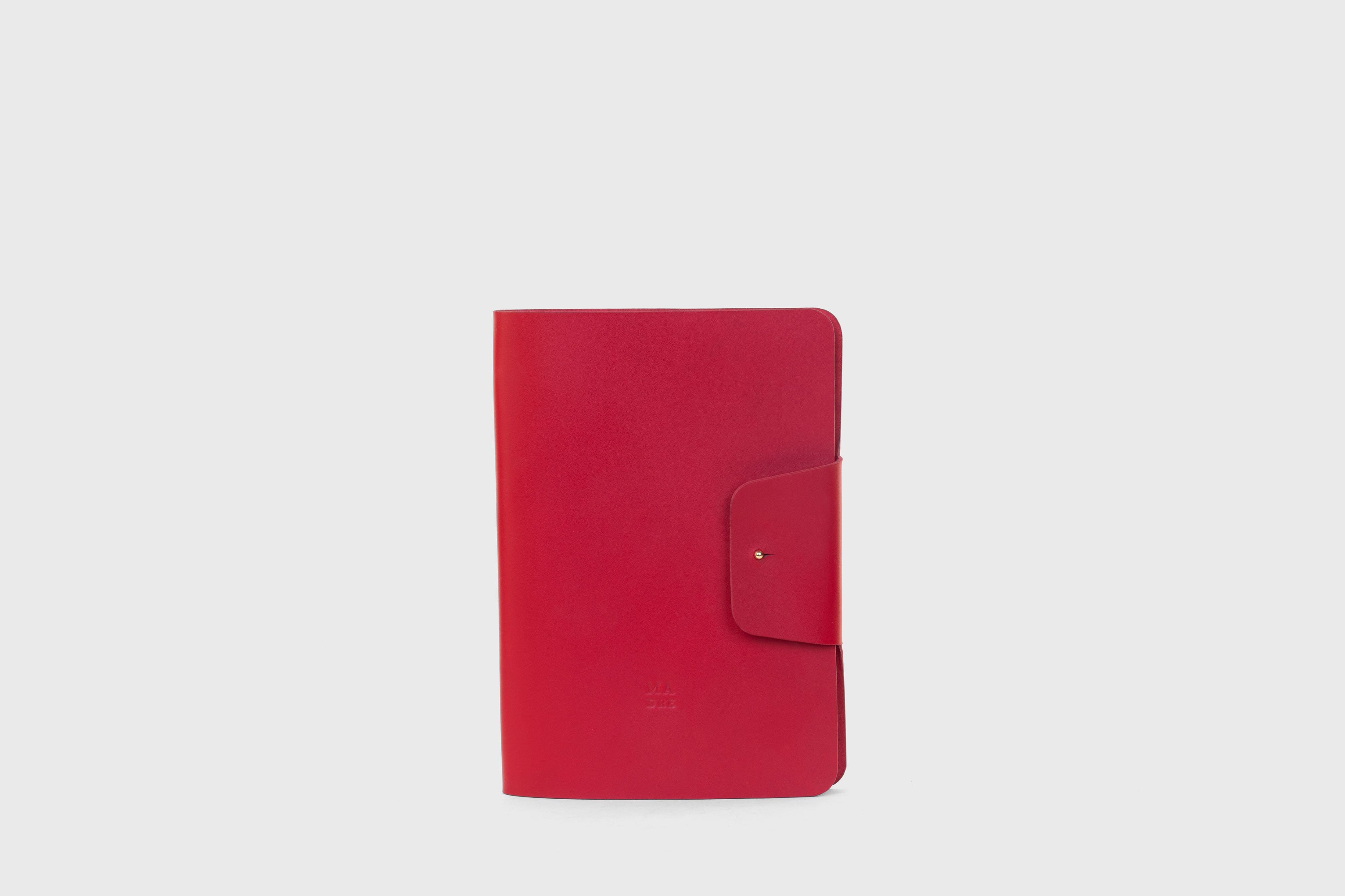 Journal Leather Red A5 Paper Notebook Sketchbook Refillable Modern Minimalist Designer Luxury Quality Handcrafted Full Grain Vegetable Tanned Atelier Madre Manuel Dreesmann Barcelona Spain