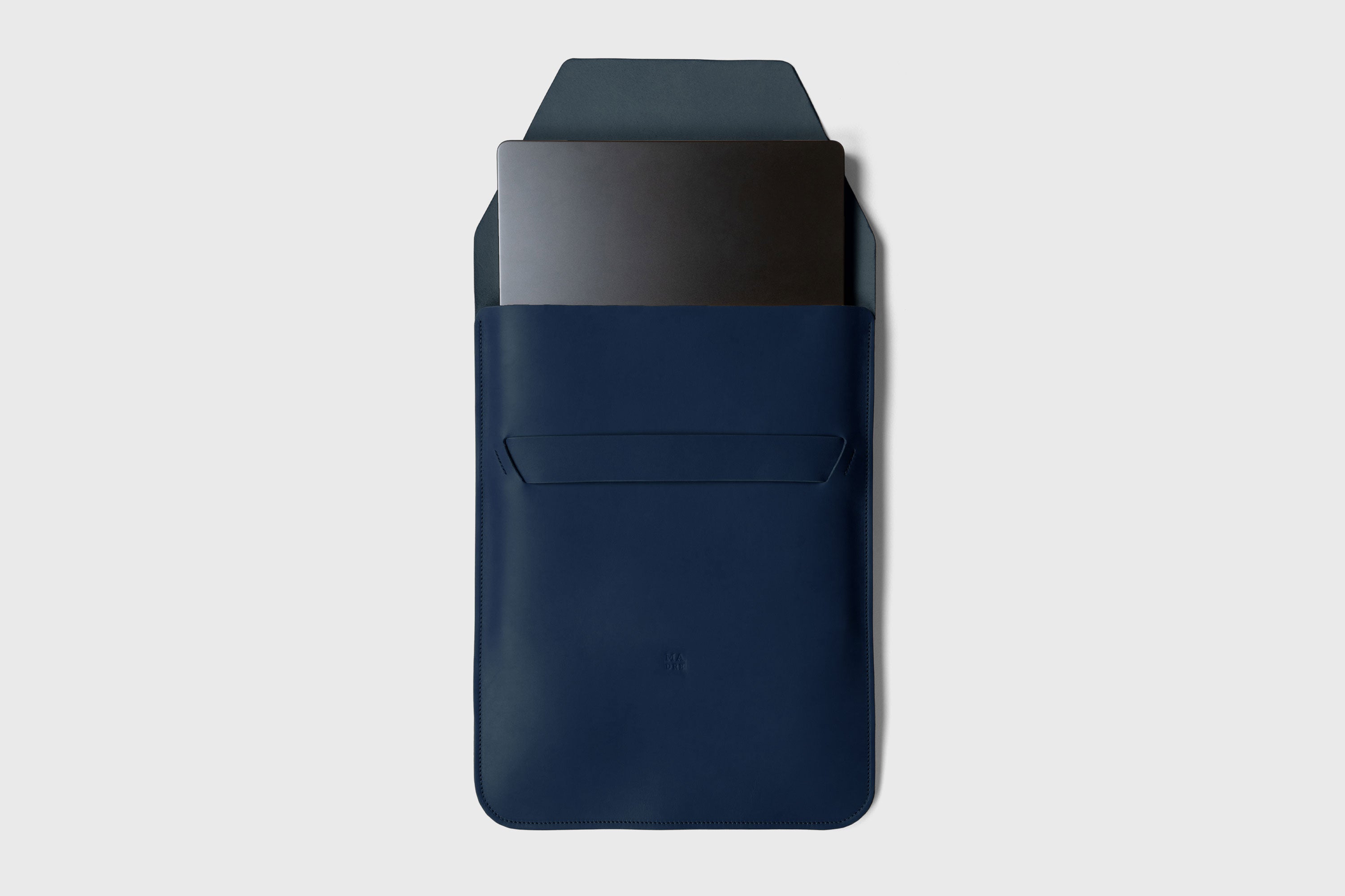 Leather Sleeve MacBook Vertical Marine Blue Color Protection Case Bag Laptop Sleeve Real Full Grain Leather Minimalist Sleek Modern Design Atelier Madre Manuel Dreesmann Barcelona Spain