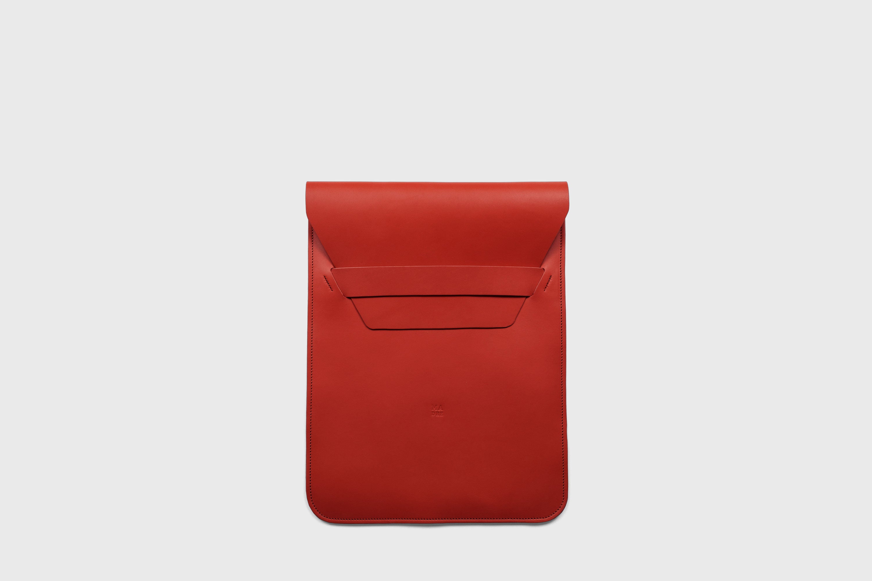 Leather Sleeve MacBook Vertical Red Color Protection Case Bag Laptop Sleeve Real Full Grain Leather Minimalist Sleek Modern Design Atelier Madre Manuel Dreesmann Barcelona Spain