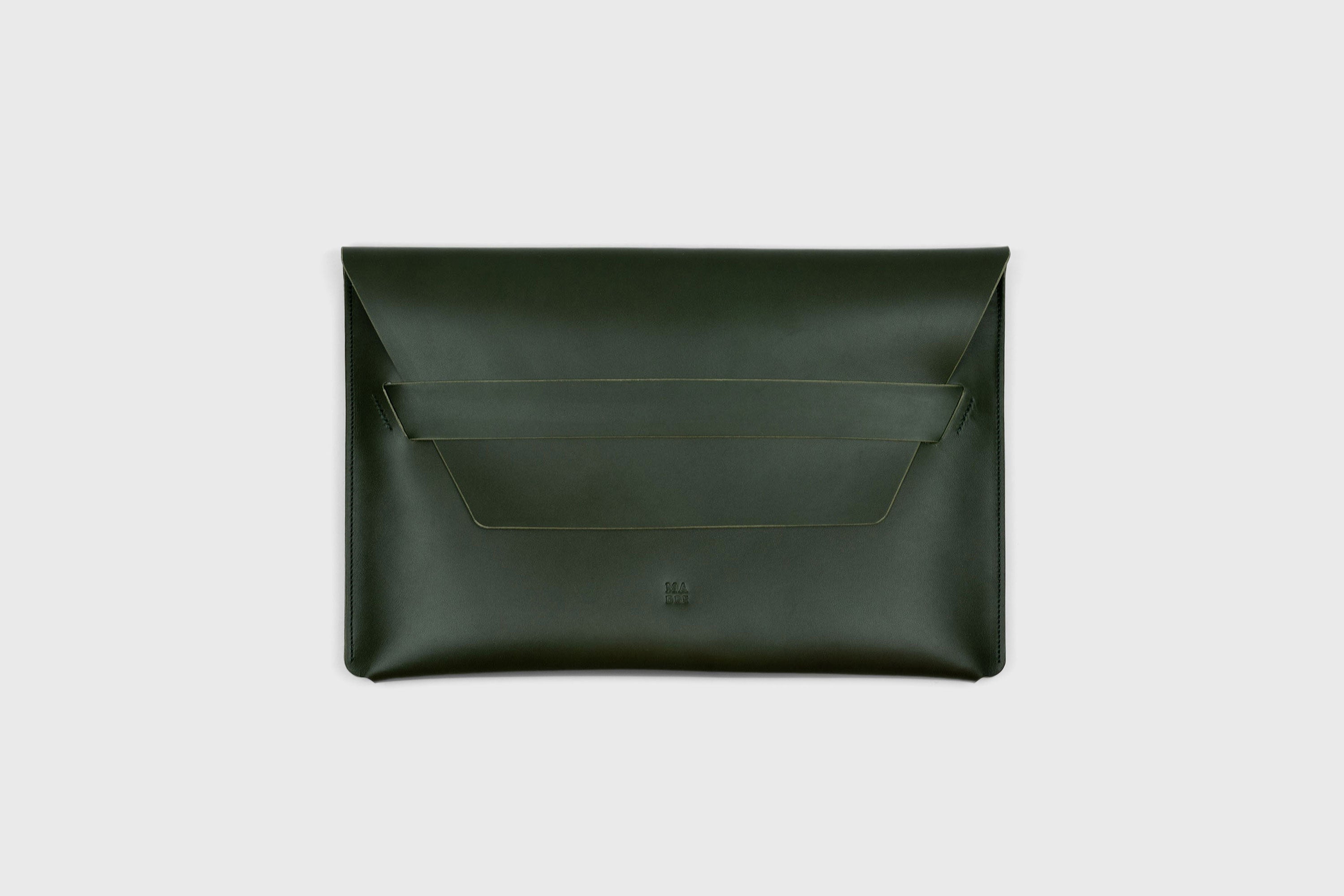 Leather Sleeve Olive Green for MacBook Air 11 Inch Premium Minimalist Sleek Design Atelier Madre Manuel Dreesmann Barcelona Spain