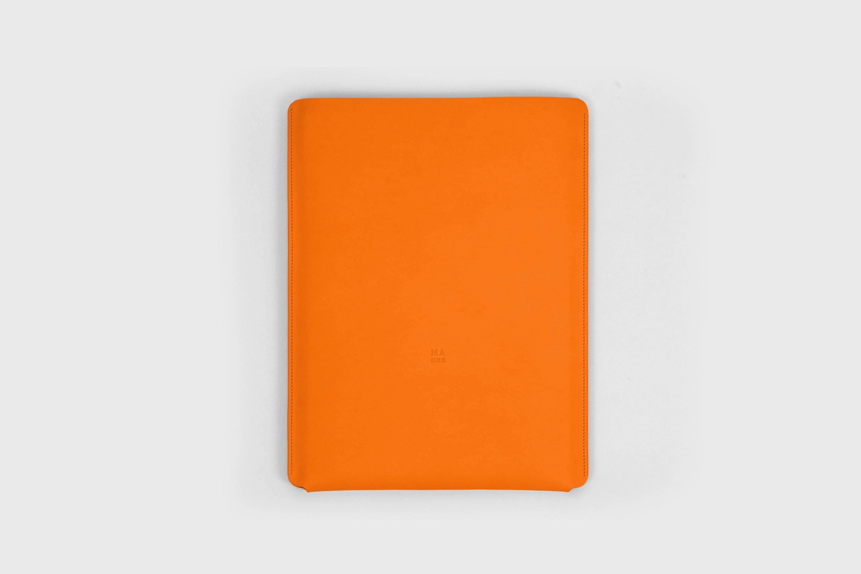 MacBook Air 15 Inch Sleeve Leather Orange Colour Minimalistic Design Premium Quality By Atelier Madre Manuel Dreesmann Atelier Madre Barcelona Spain