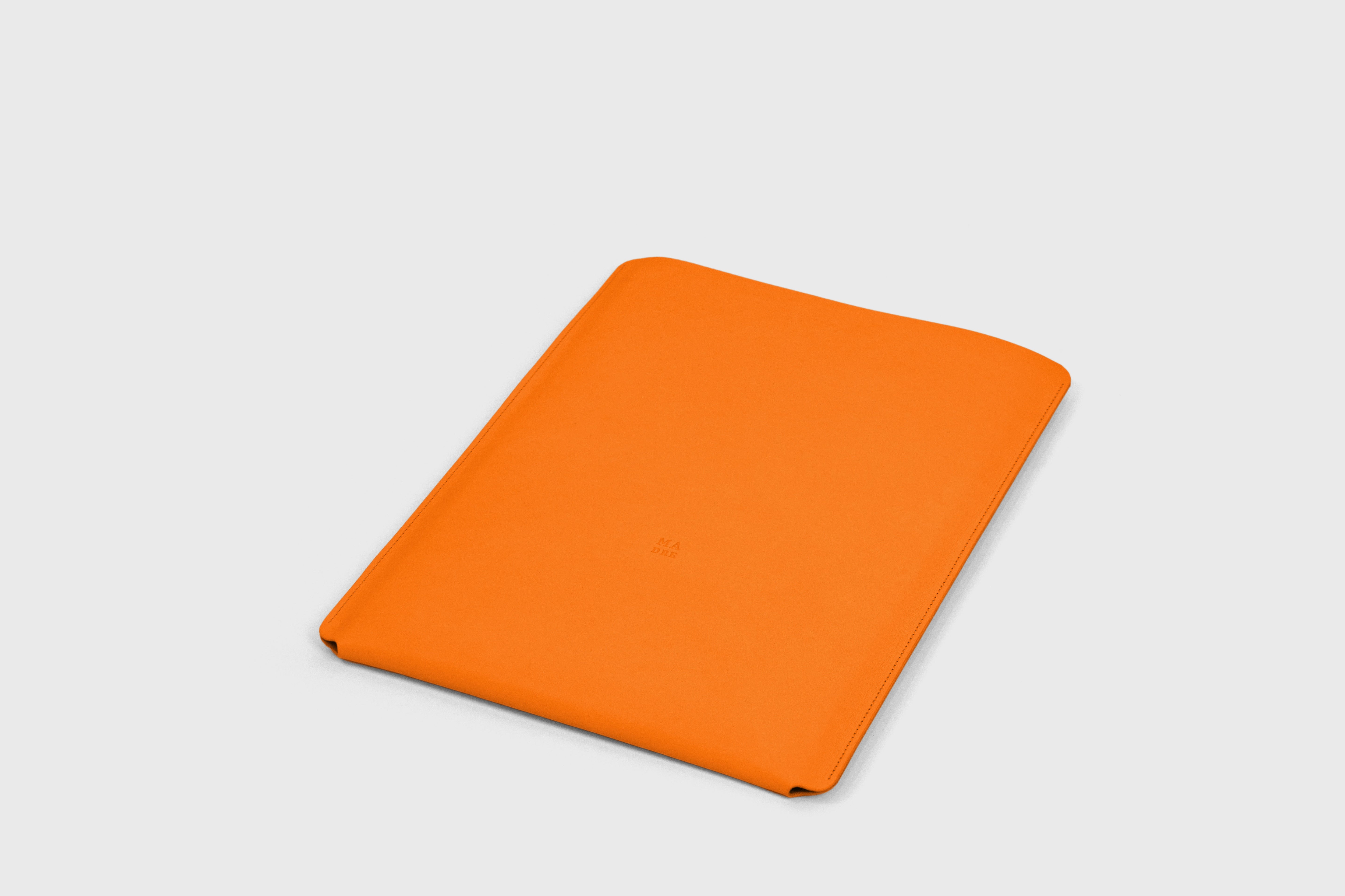 MacBook Air 15 Inch Sleeve Leather Orange Colour Minimalistic Design Premium Quality By Atelier Madre Manuel Dreesmann Atelier Madre Barcelona Spain