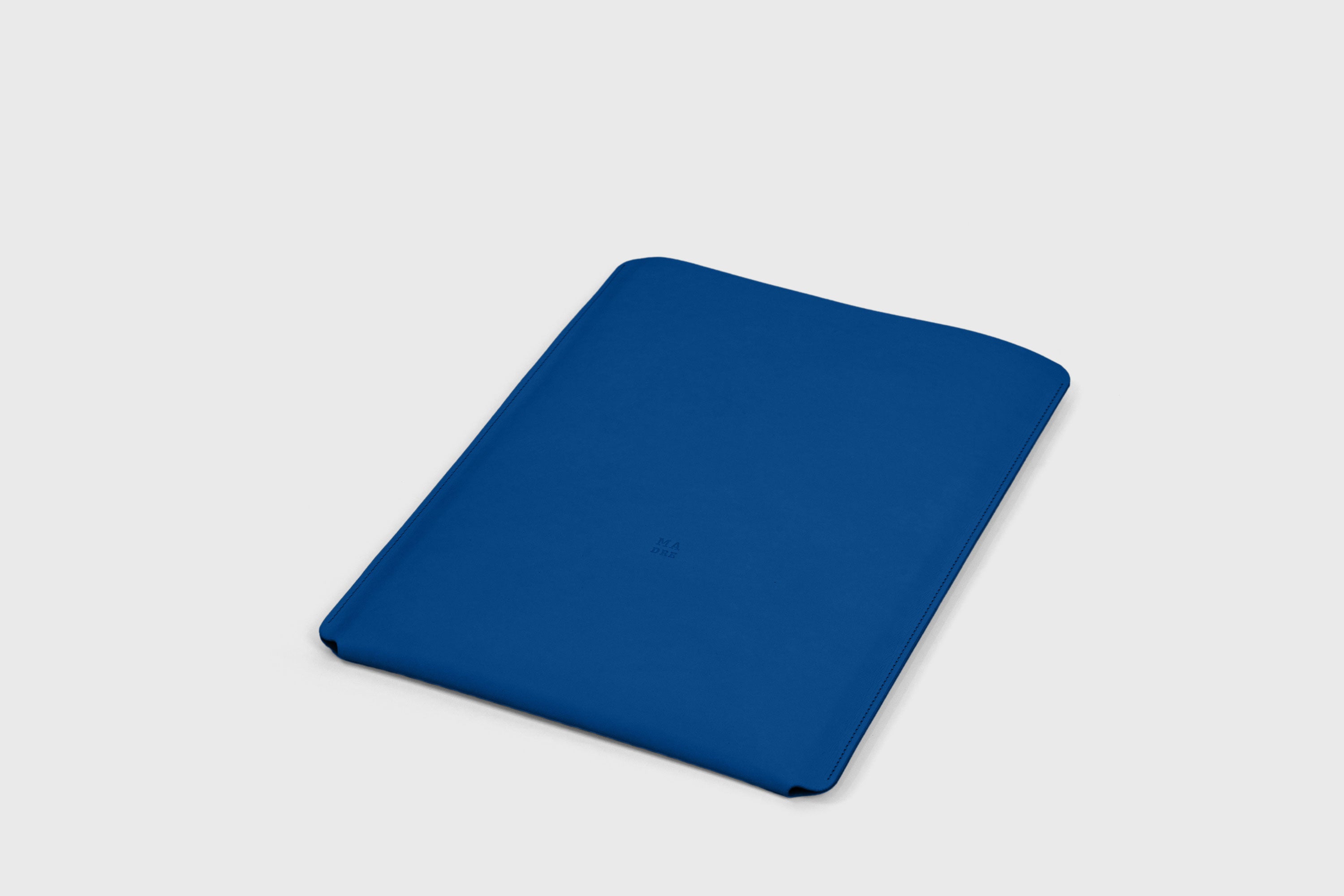 MacBook Air 15 Inch Sleeve Leather Royal Blue Colour Minimalistic Design Premium Quality By Atelier Madre Manuel Dreesmann Atelier Madre Barcelona Spain