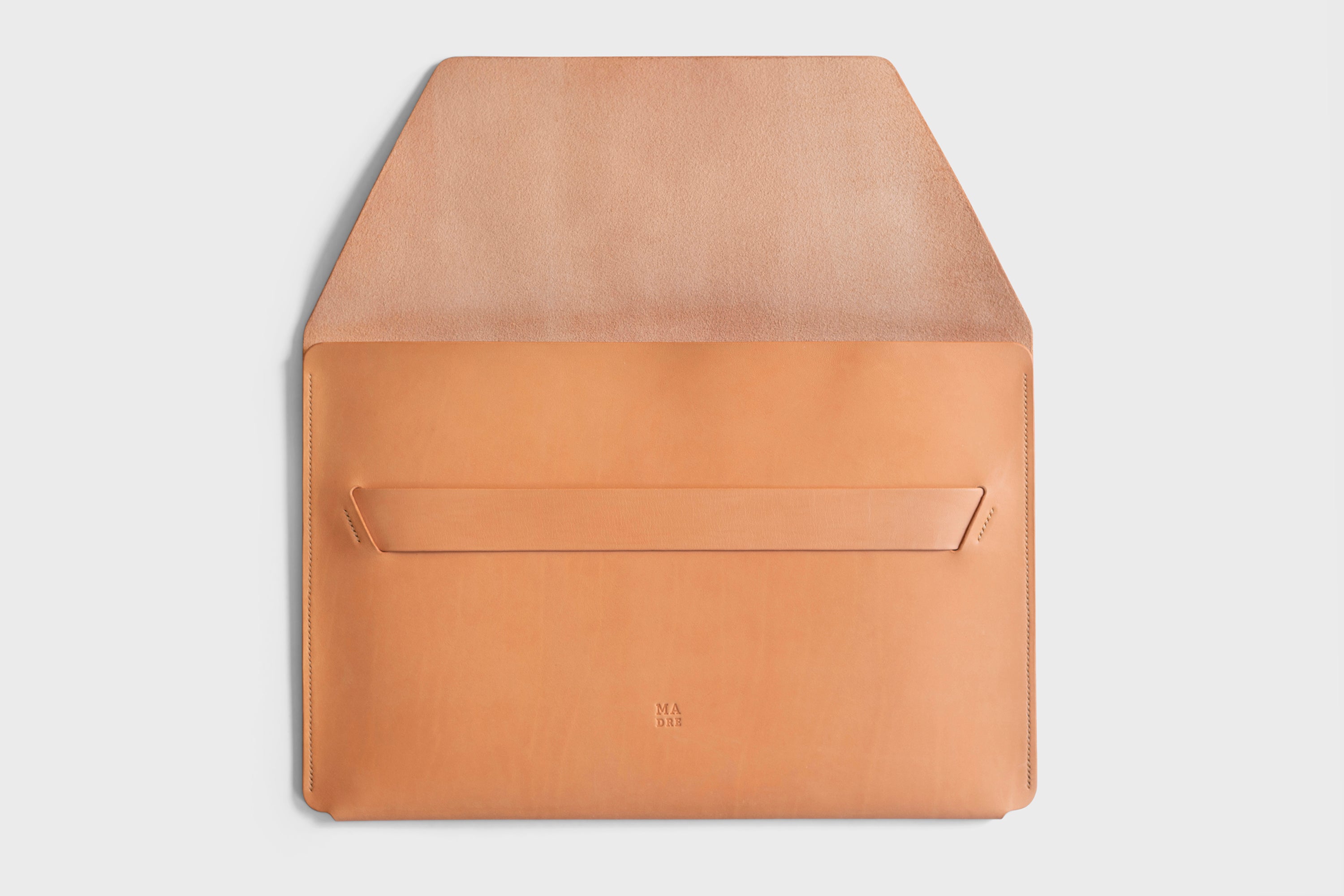 MacBook Pro 14 Inch Leather Sleeve Brown Case Real Sustainable Leather Premium Handmade Minimalistic Designer Manuel Dreesmann Atelier Madre Barcelona Spain