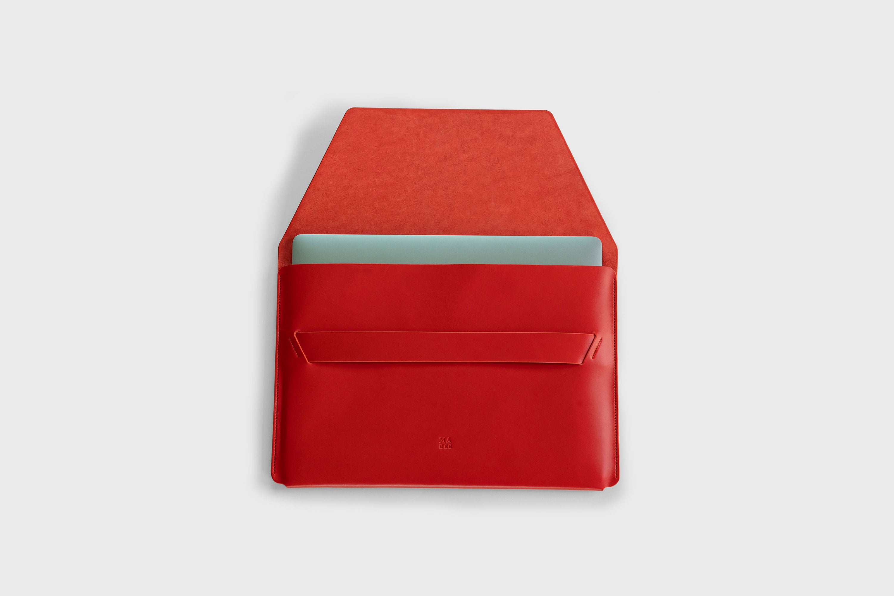 MacBook Pro 14 Inch Leather Sleeve Red Case Real Sustainable Leather Premium Quality Handmade Minimalistic Designer Manuel Dreesmann Atelier Madre Barcelona Spain