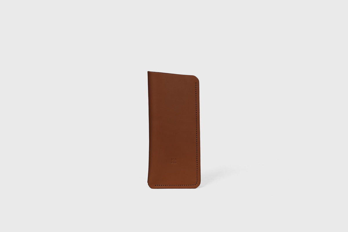 Maria Glasses Case Dark Brown Color Leather Atelier Madre Manuel Dreesmann Barcelona Spain 1
