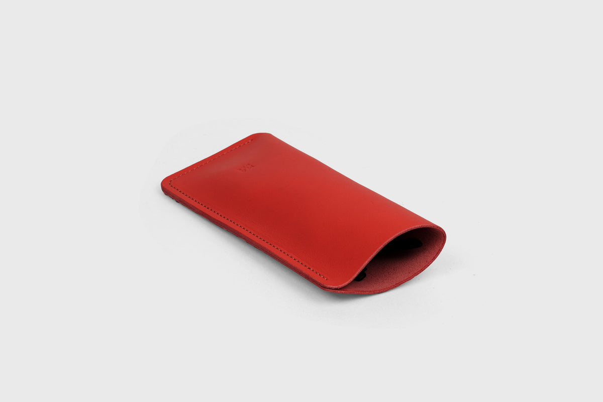 Maria Glasses Case Red Color Leather Atelier Madre Manuel Dreesmann Barcelona Spain 3
