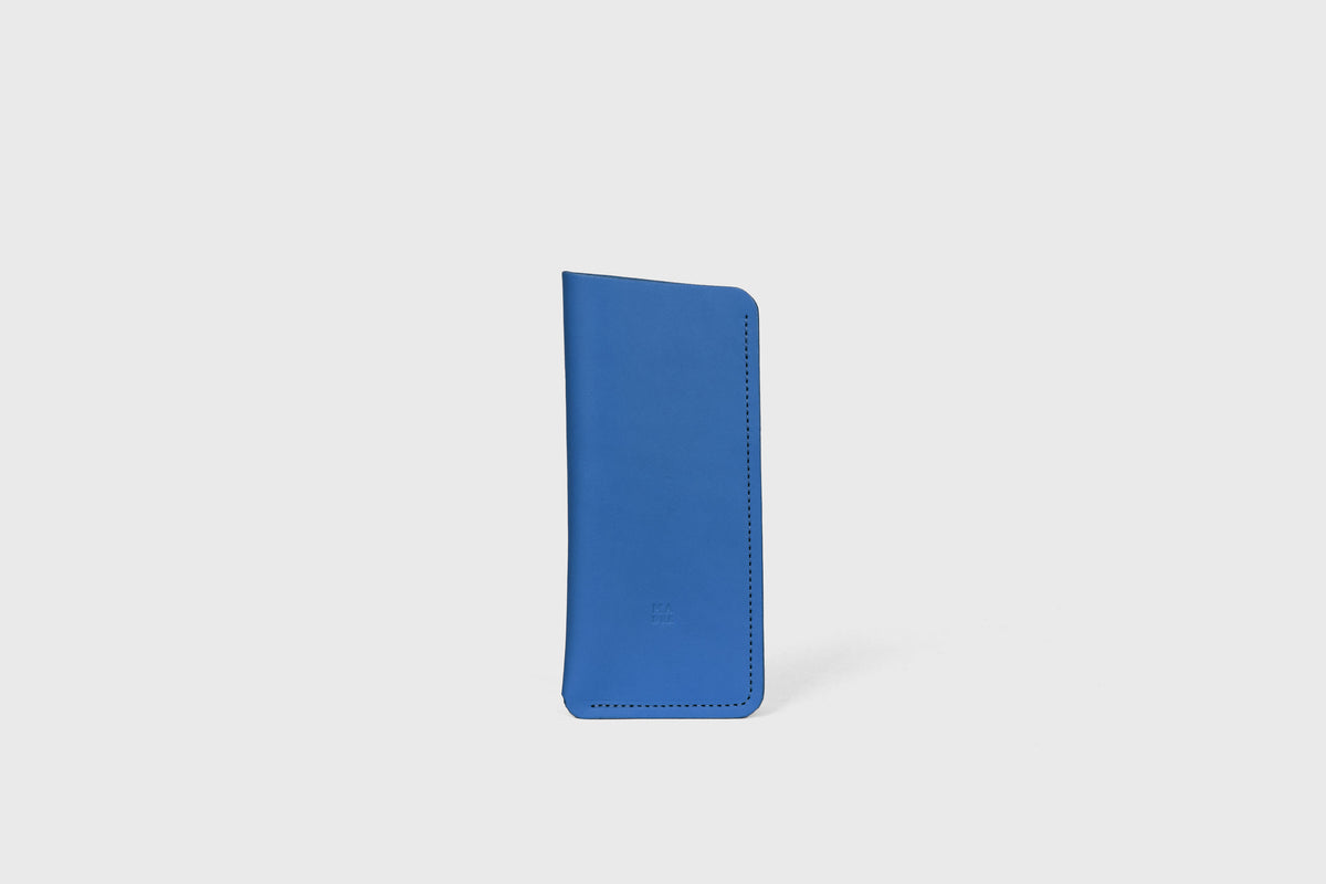 Maria Glasses Case Royal Blue Color Leather Atelier Madre Manuel Dreesmann Barcelona Spain 1