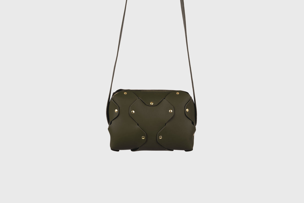 Marlin Leather Bag Olive Green Color Leather Atelier Madre Manuel Dreesmann Barcelona Spain 3