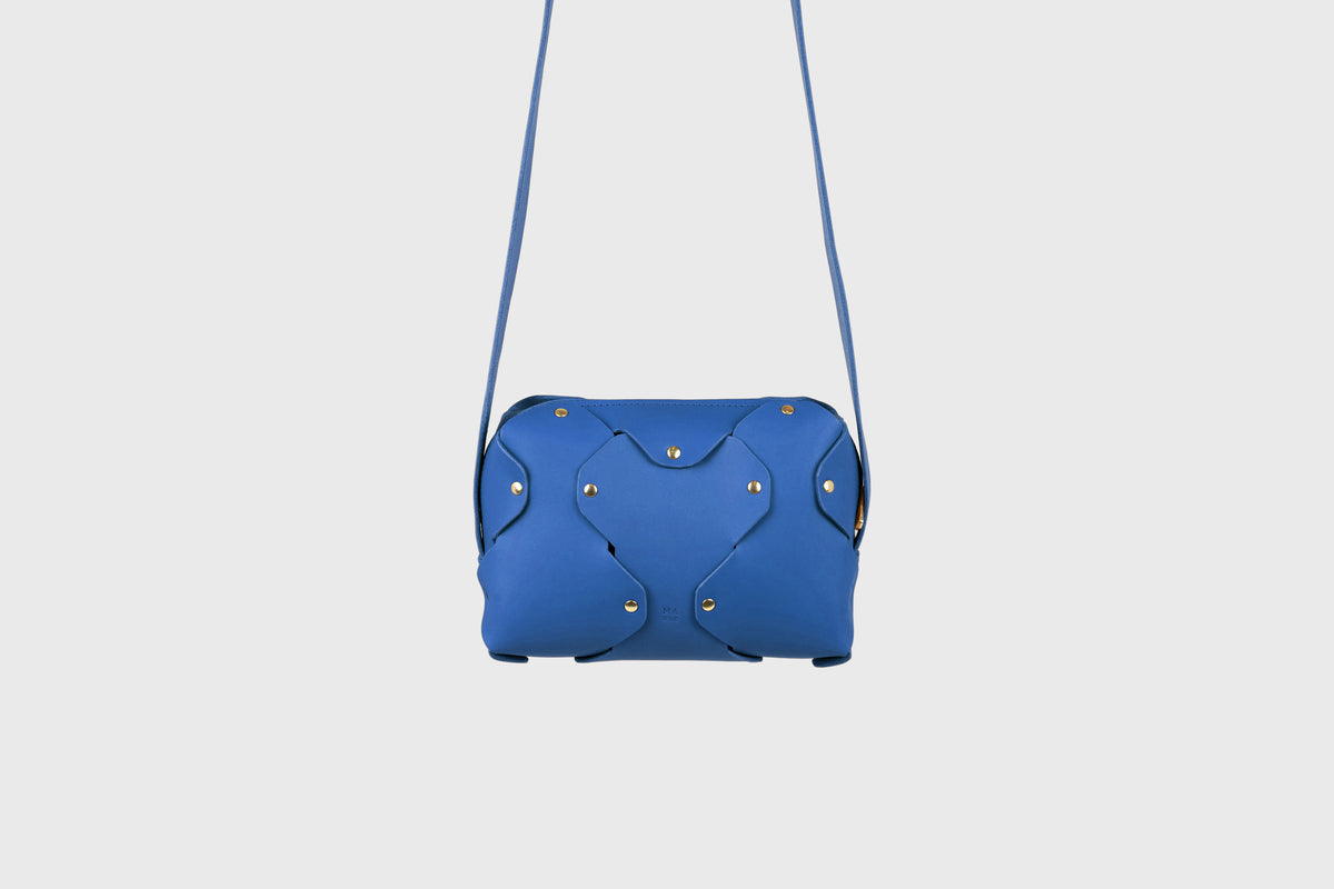 Marlin Leather Bag Royal Blue Color Leather Atelier Madre Manuel Dreesmann Barcelona Spain 2