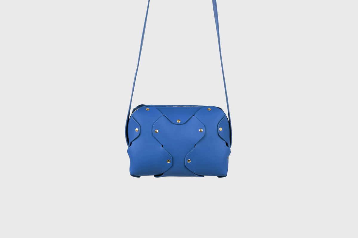 Marlin Leather Bag Royal Blue Color Leather Atelier Madre Manuel Dreesmann Barcelona Spain 3