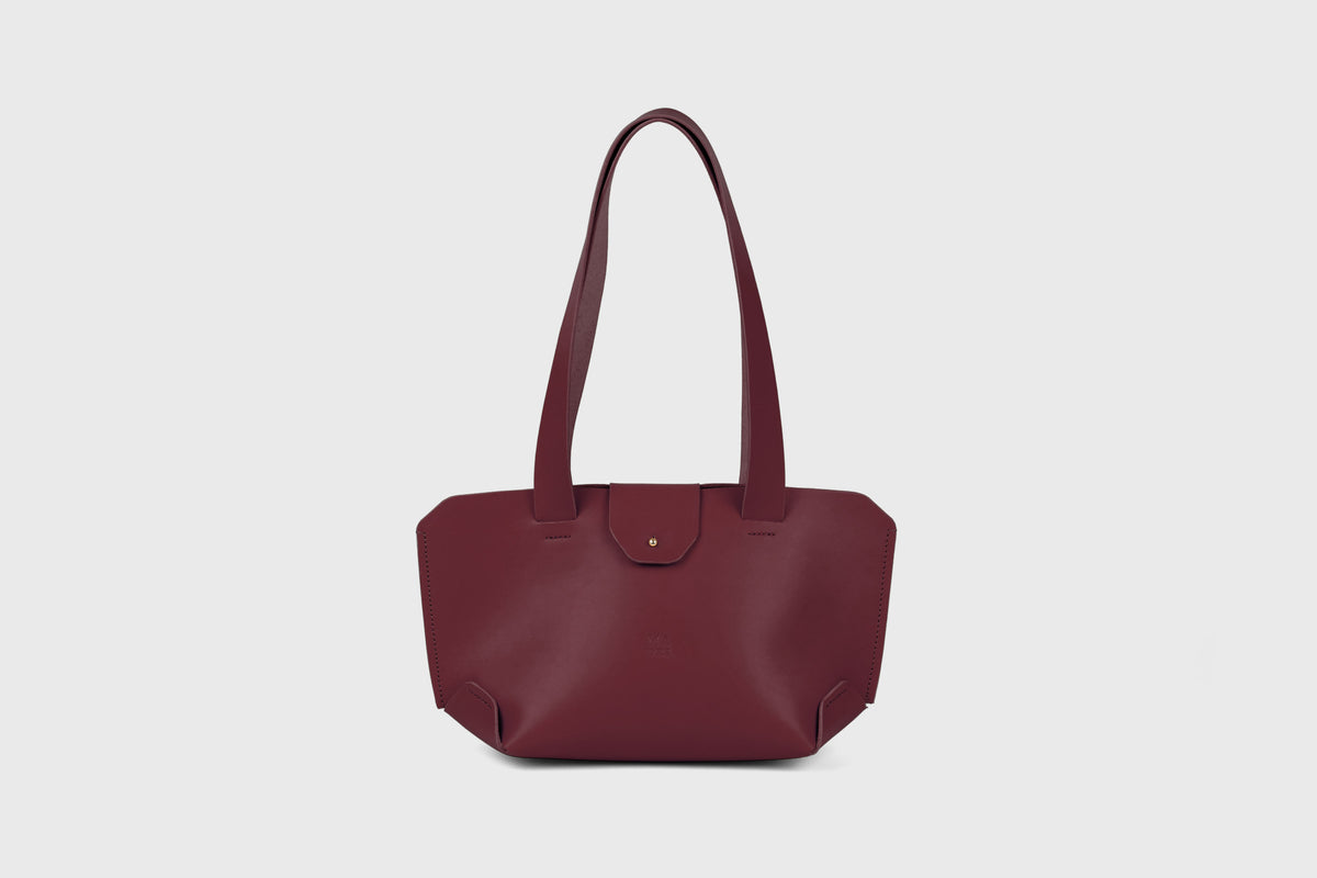 Medium Tote Bag Leather Burgundy Atelier Madre Manuel Dreesmann Barcelona Spain 1