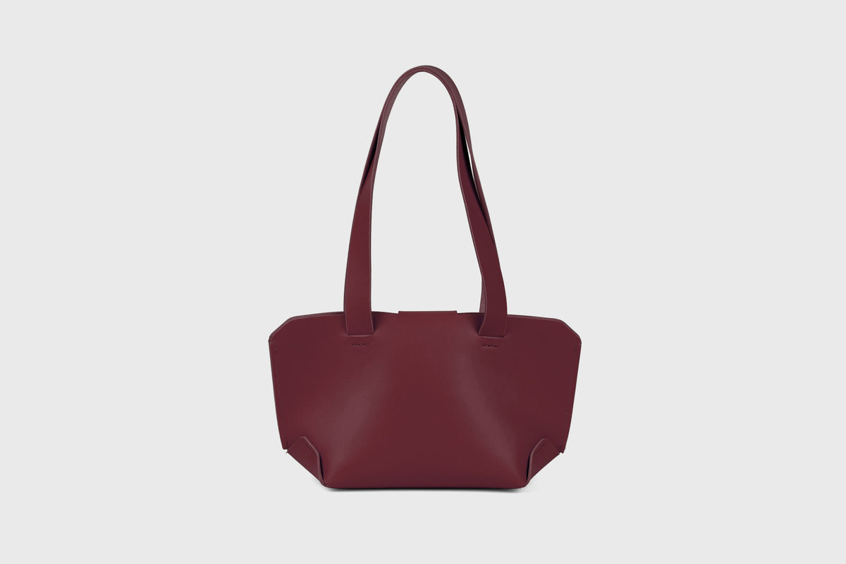 Medium Tote Bag Leather Burgundy Atelier Madre Manuel Dreesmann Barcelona Spain 3