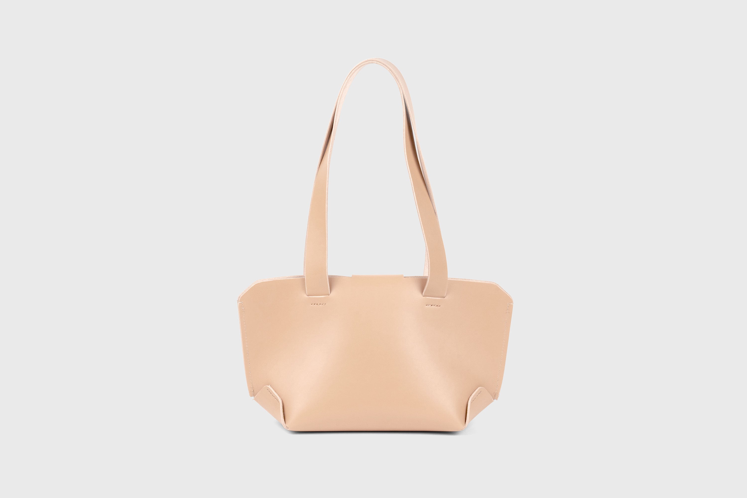 Medium Tote Bag Natural Color Leather Premium Quality Minimalist Modern Design Atelier Madre Manuel Dreesmann Barcelona Spain