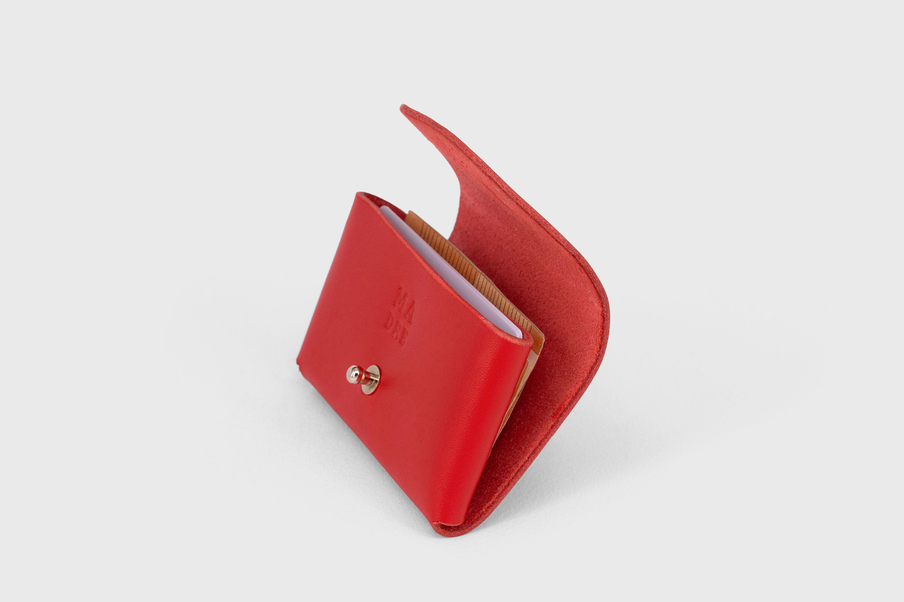 Mini Wallet Leather Red Color Vegetable Tanned Full Grain Leather Minimalist Modern Design High Quality Premium Handcrafted Quality Atelier Madre Manuel Dreesmann Barcelona Spain