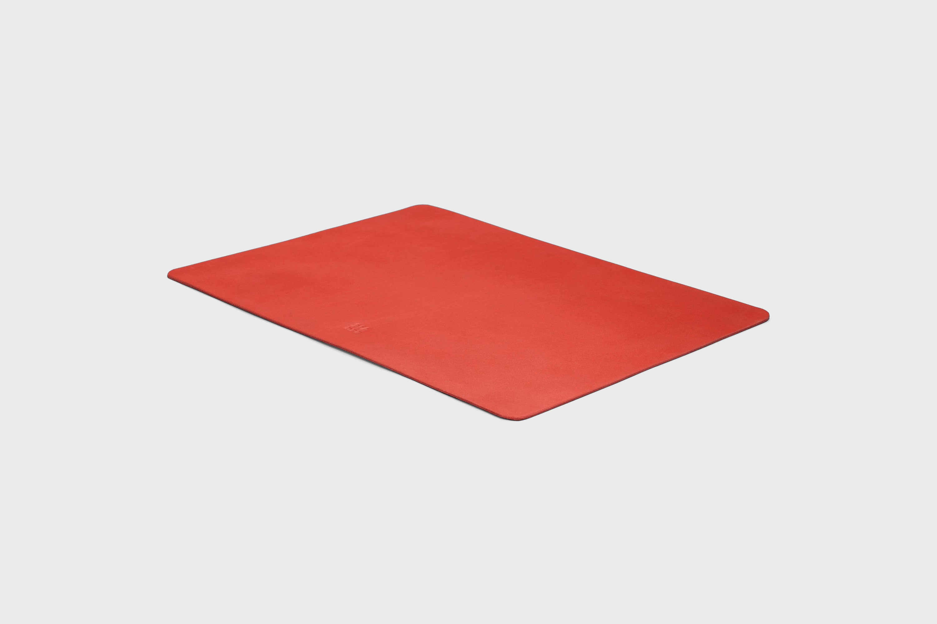 Mouse Pad Small Red Color Leather Vegetable Tanned Full Grain Leather Minimalistic Modern Design Premium Quality Handmade Performance Atelier Madre Manuel Dreesmann Barcelona Spain