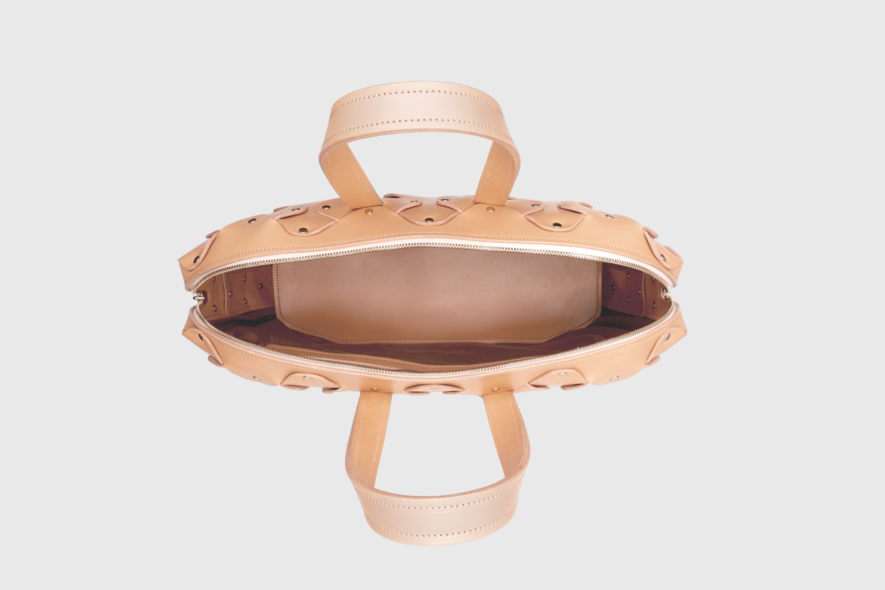 Nauto Leather Bag Natural Color Vegetable Tanned Full Grain Spain Brass Rivets Design Minimalist Modern Big Travel Zipper Office Handbag Atelier Madre Manuel Dreesmann Barcelona