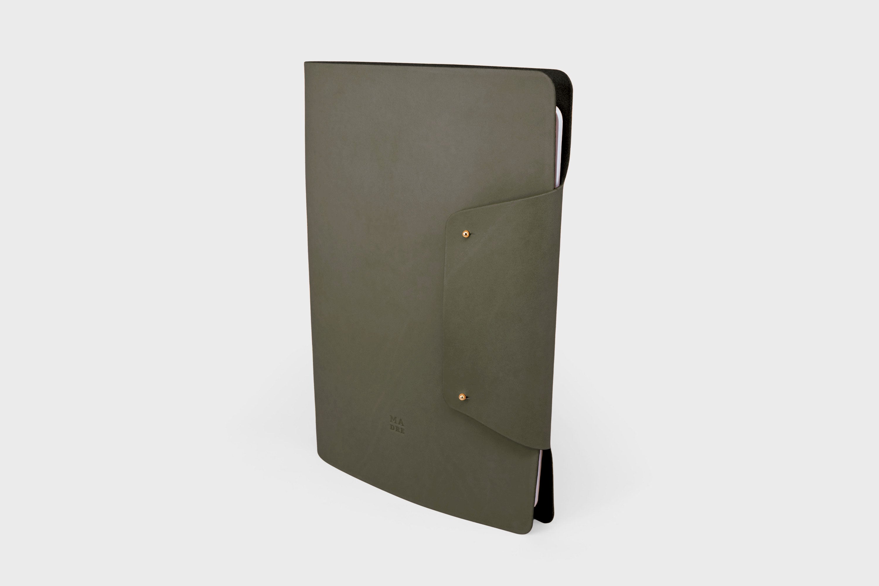 Notebook A4 Journal Leather Olive Green Color Vachetta Notebook Sketchbook Refillable Modern Minimalist Design Premium Quality Handmade Full Grain Vegetable Tanned Atelier Madre Manuel Dreesmann Barcelona