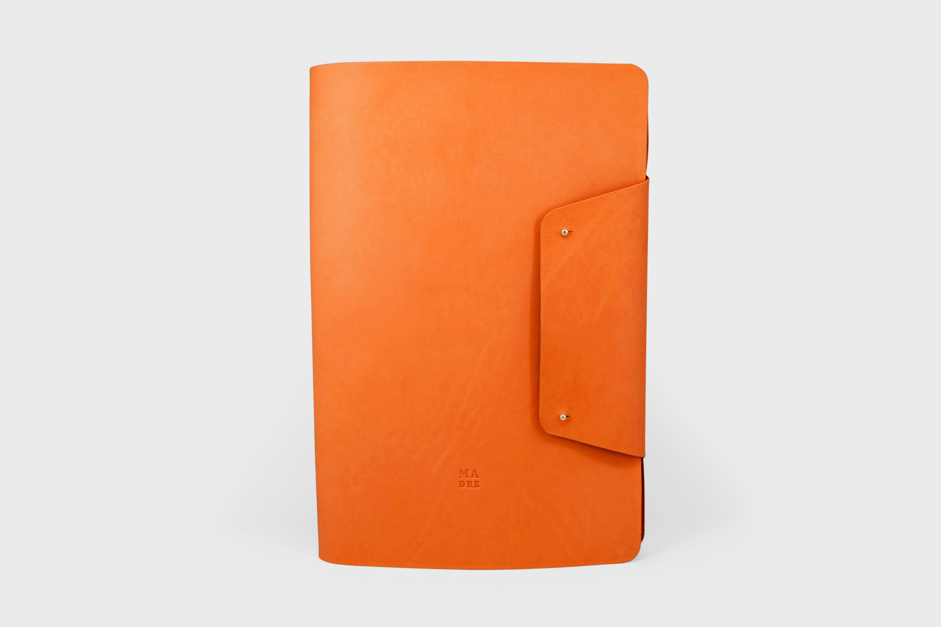 Notebook A4 Journal Leather Orange Color Vachetta Notebook Sketchbook Refillable Modern Minimalist Design Premium Quality Handmade Full Grain Vegetable Tanned Atelier Madre Manuel Dreesmann Barcelona
