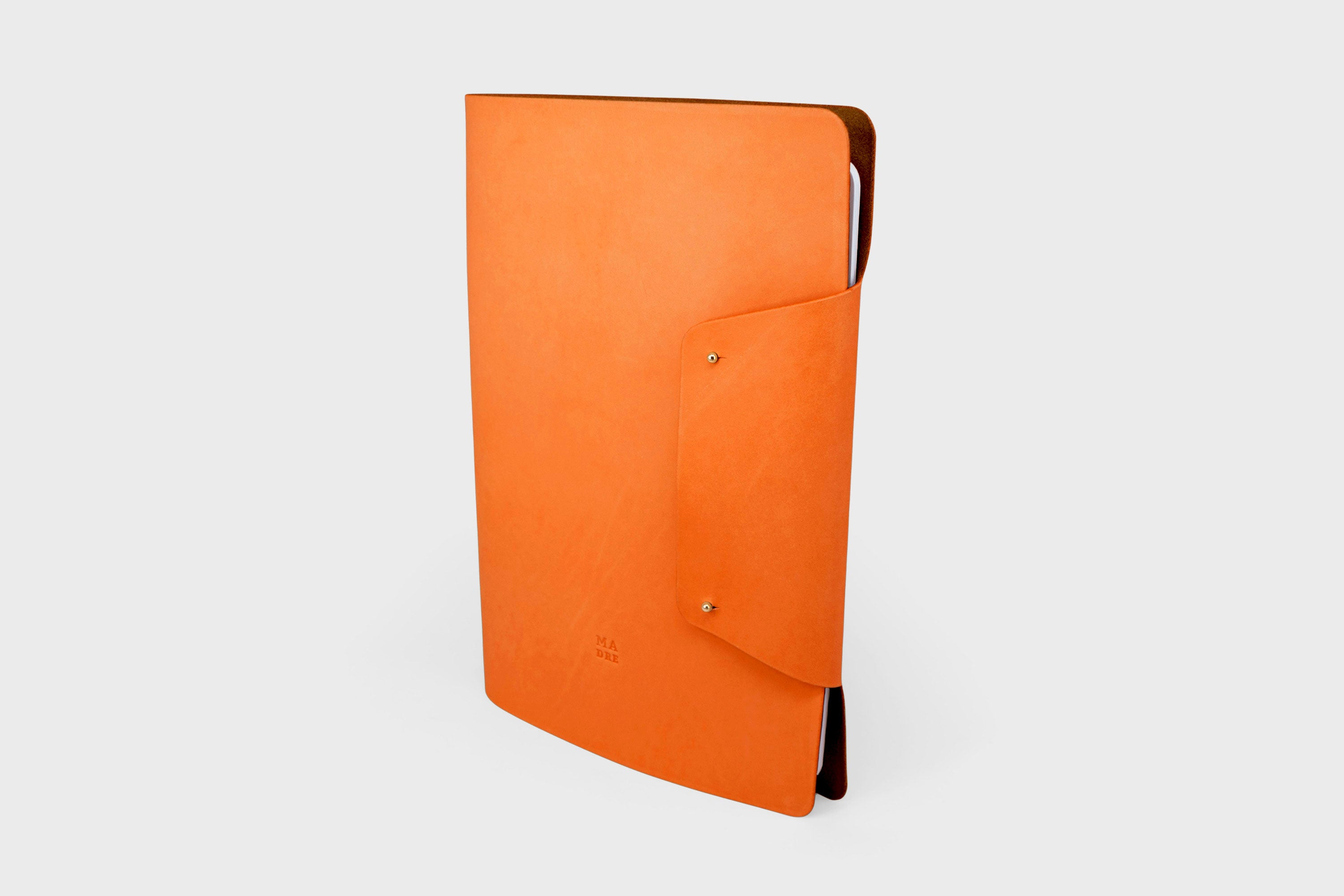 Notebook A4 Journal Leather Orange Color Vachetta Notebook Sketchbook Refillable Modern Minimalist Design Premium Quality Handmade Full Grain Vegetable Tanned Atelier Madre Manuel Dreesmann Barcelona