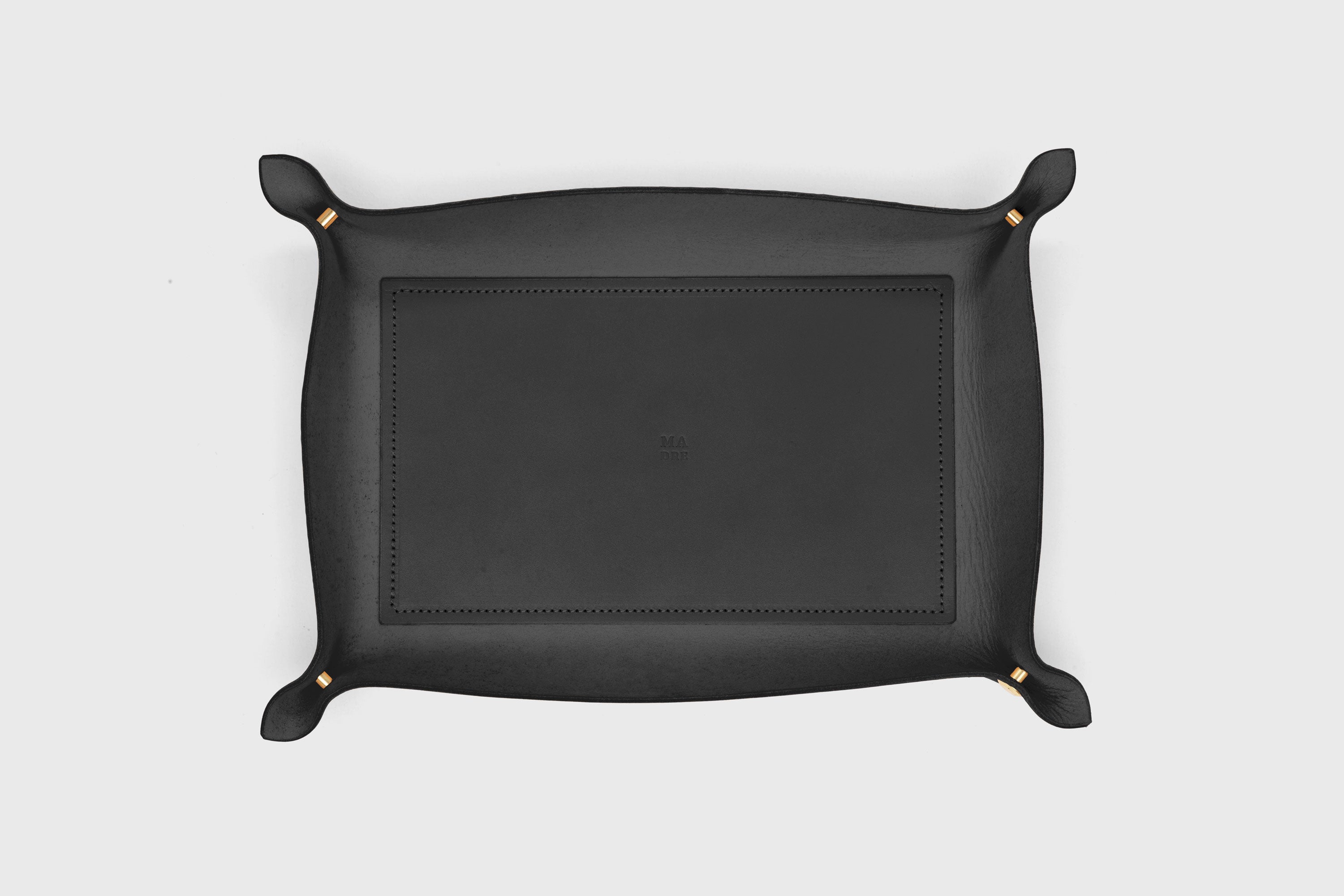 Leather Tray Large Size In Black Color Vegetable Tanned Leather Minimalistic Design Atelier Madre Manuel Dreesmann Barcelona Spain 
