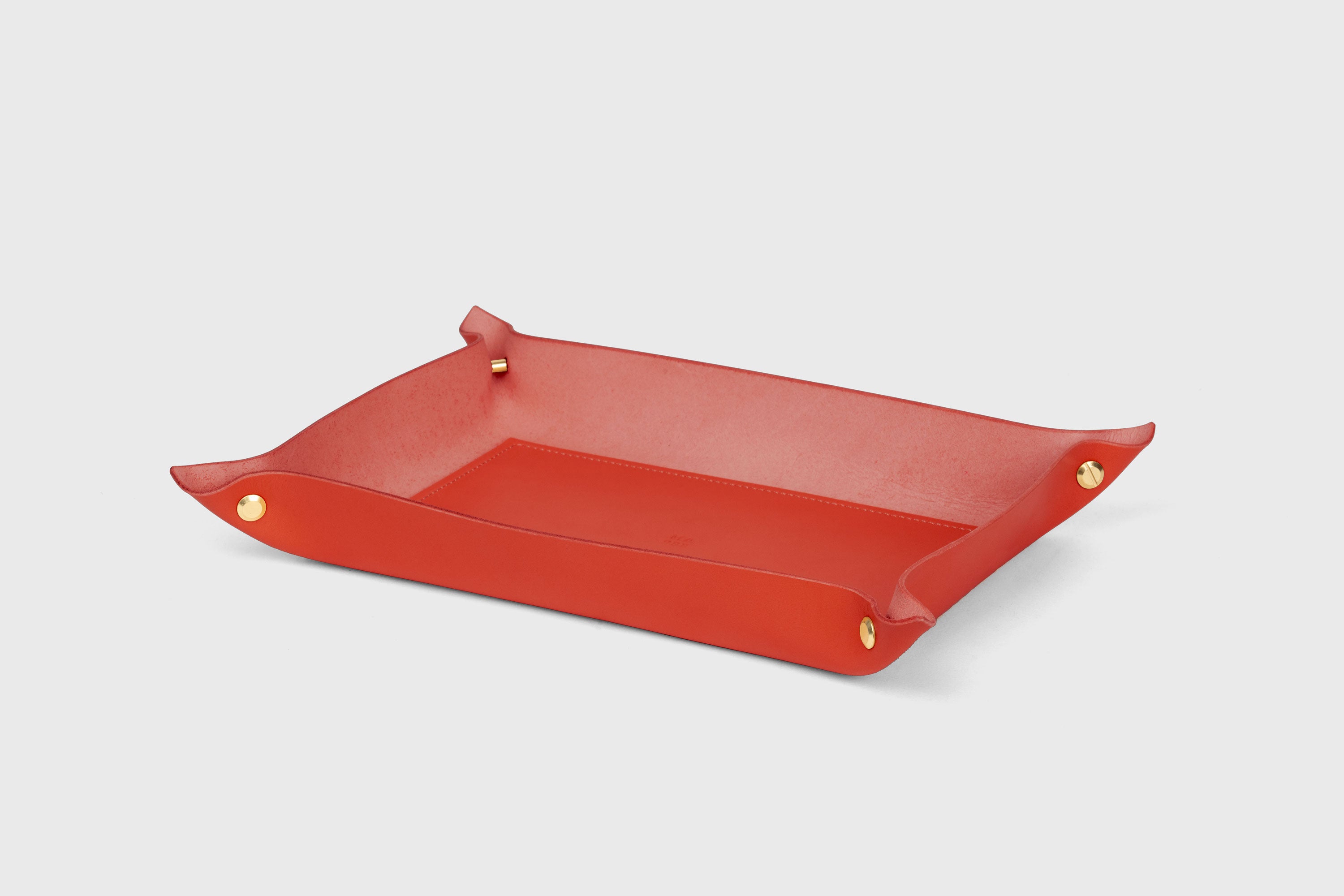 Leather Tray Large Size In Red Color Tanned Leather Minimalistic Design Atelier Madre Manuel Dreesmann Barcelona Spain 