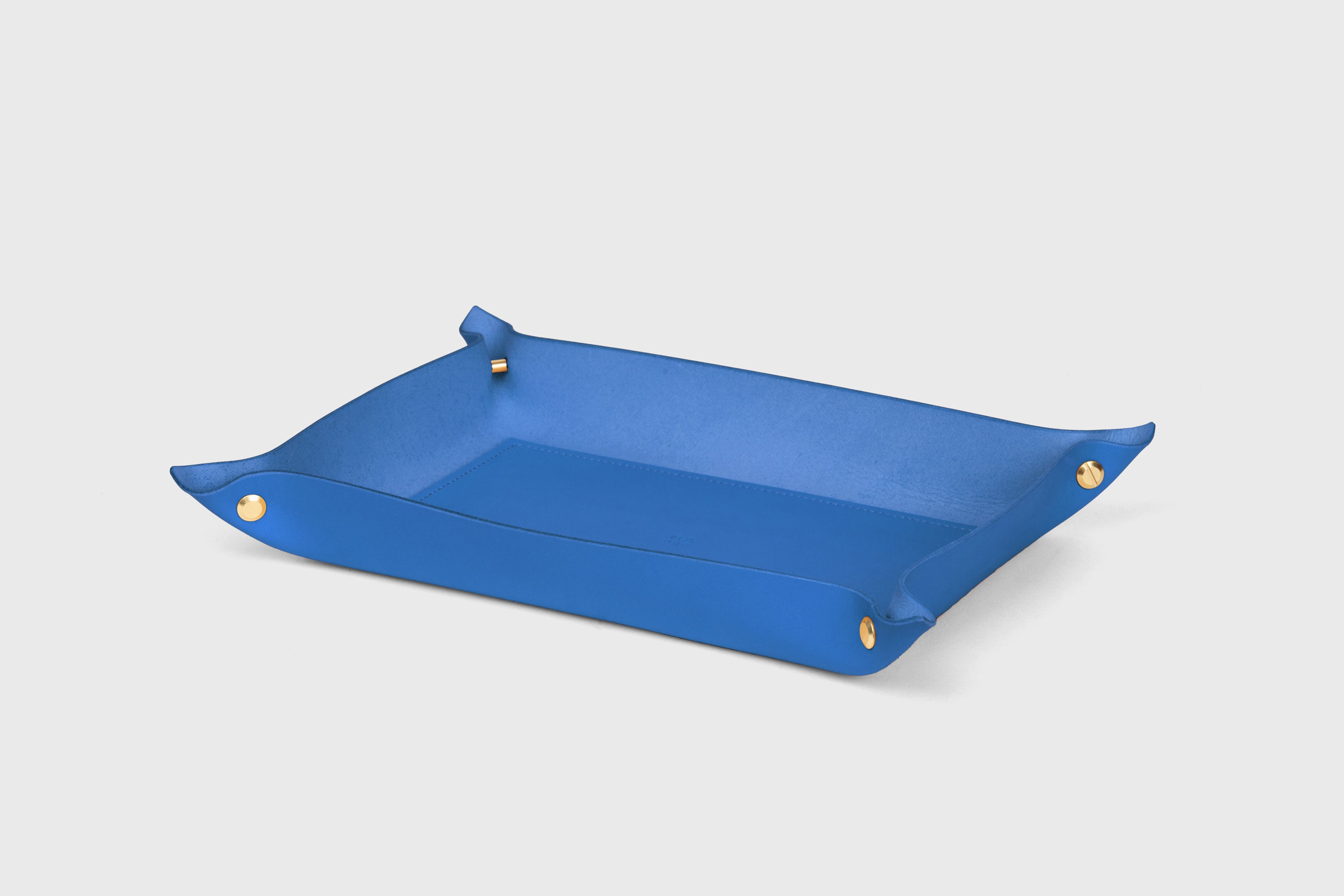 Leather Tray Large Size In Royal Blue Color Tanned Leather Minimalistic Design Atelier Madre Manuel Dreesmann Barcelona Spain 