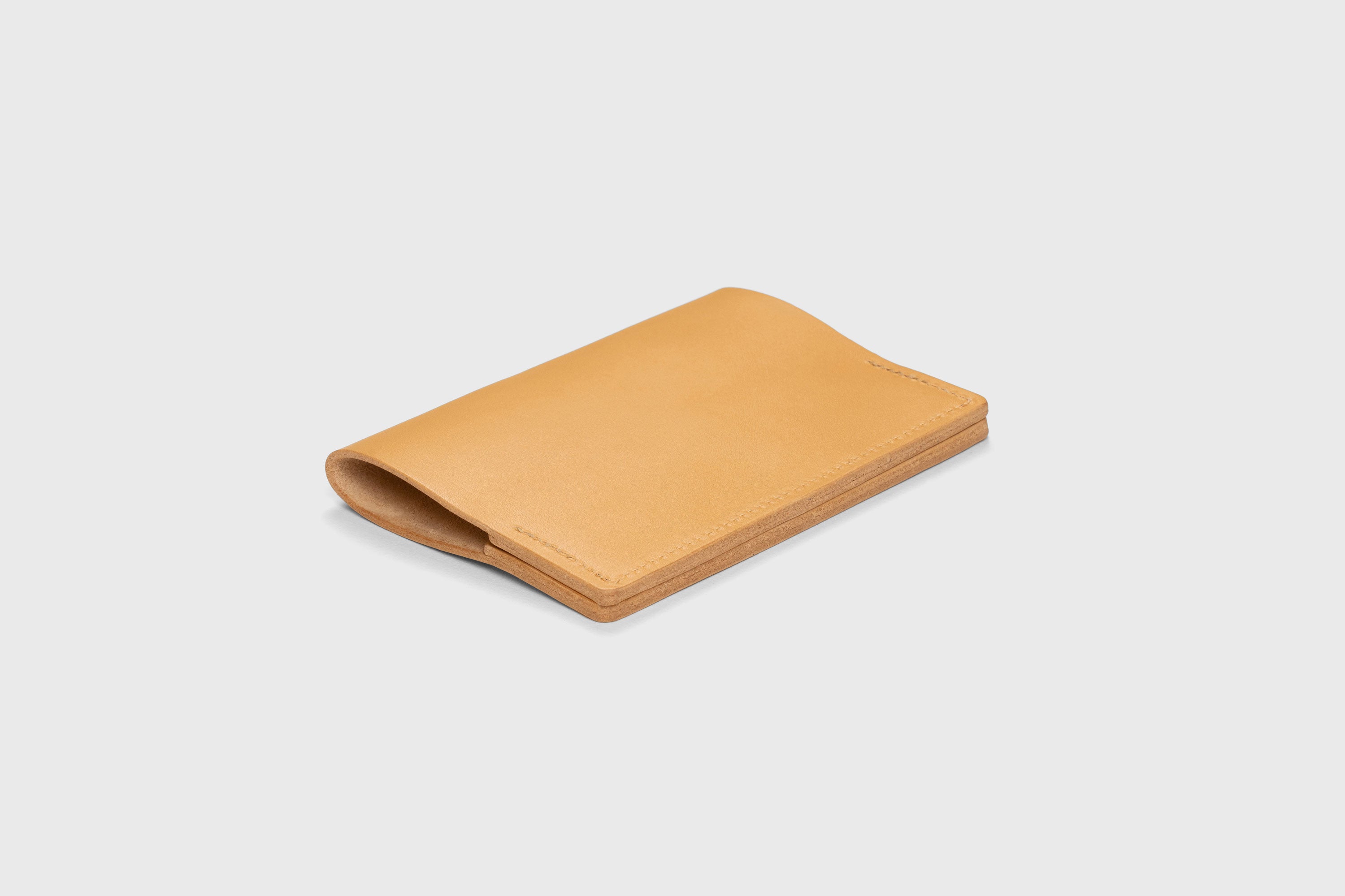 Passport Cover Holder Leather Brown Leather Sleeve Case Minimalistic Design Modern Premium Quality Handcraft Vegetable Tanned Leather Manuel Dreesmann Atelier Madre Barcelona Spain