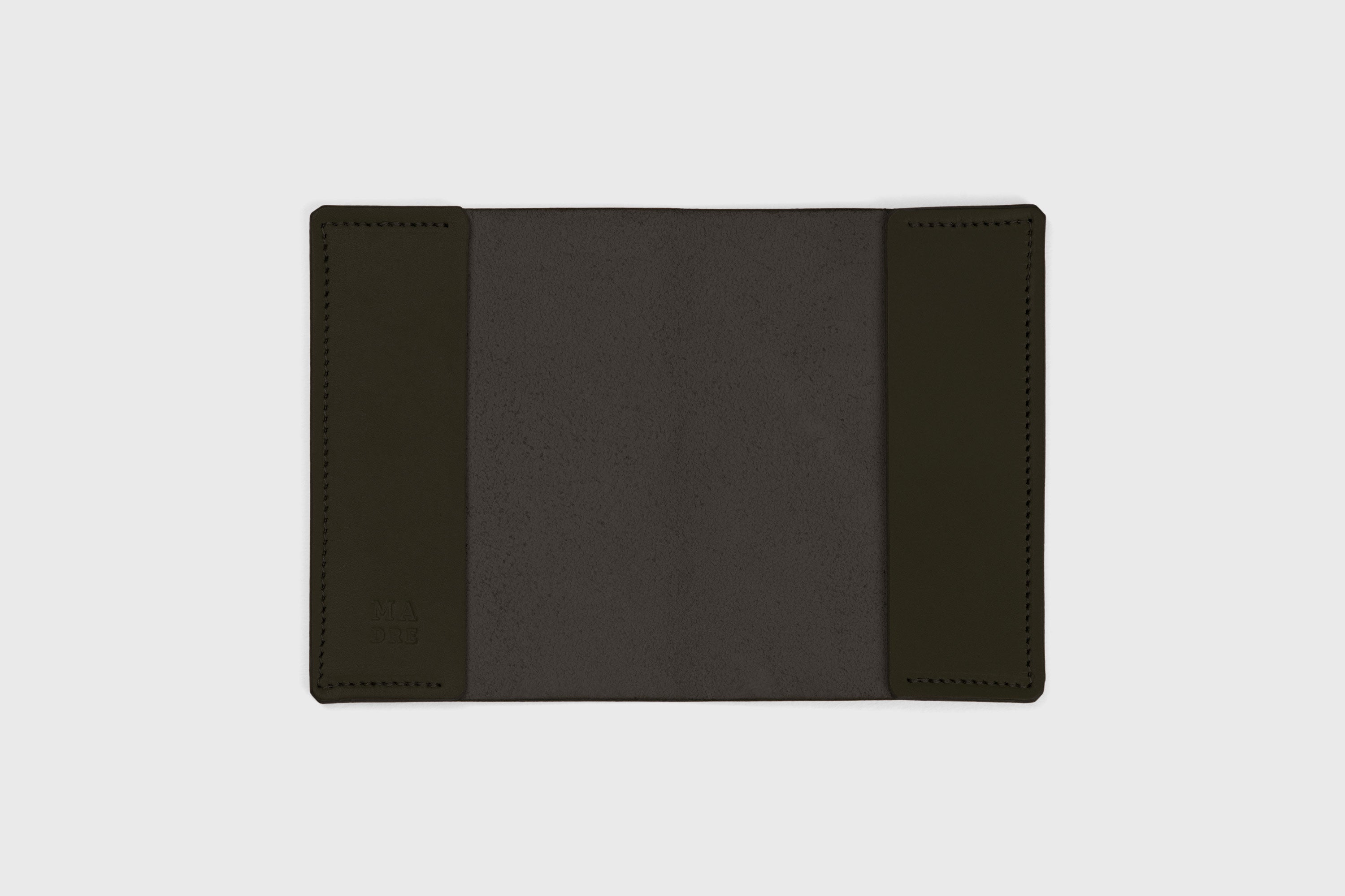 Passport Cover Holder Leather Olive Green Color Leather Sleeve Case Minimalistic Design Modern Premium Quality Handcraft Vegetable Tanned Leather Manuel Dreesmann Atelier Madre Barcelona Spain