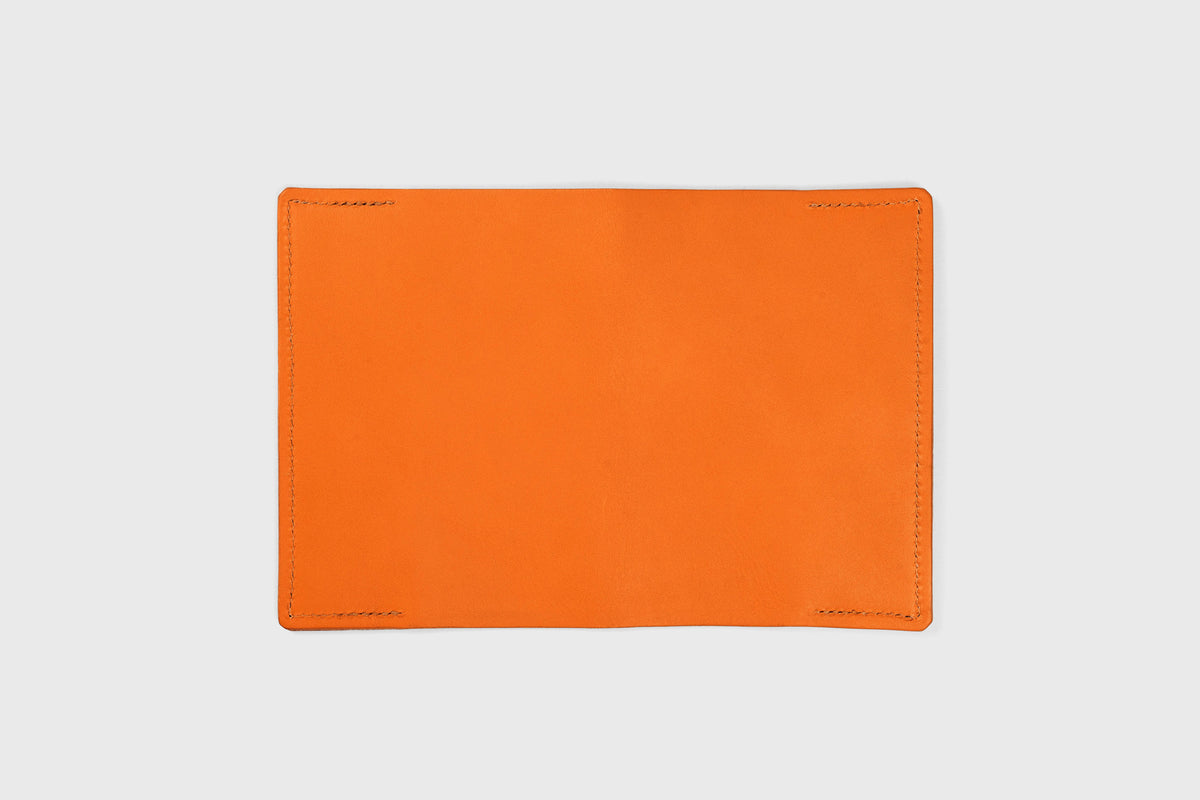 Passport Cover Leather Orange Colour Leather Vegetable Tanned Modern Minimal Design Premium Quality Atelier Madre Manuel Dreesmann Barcelona 3