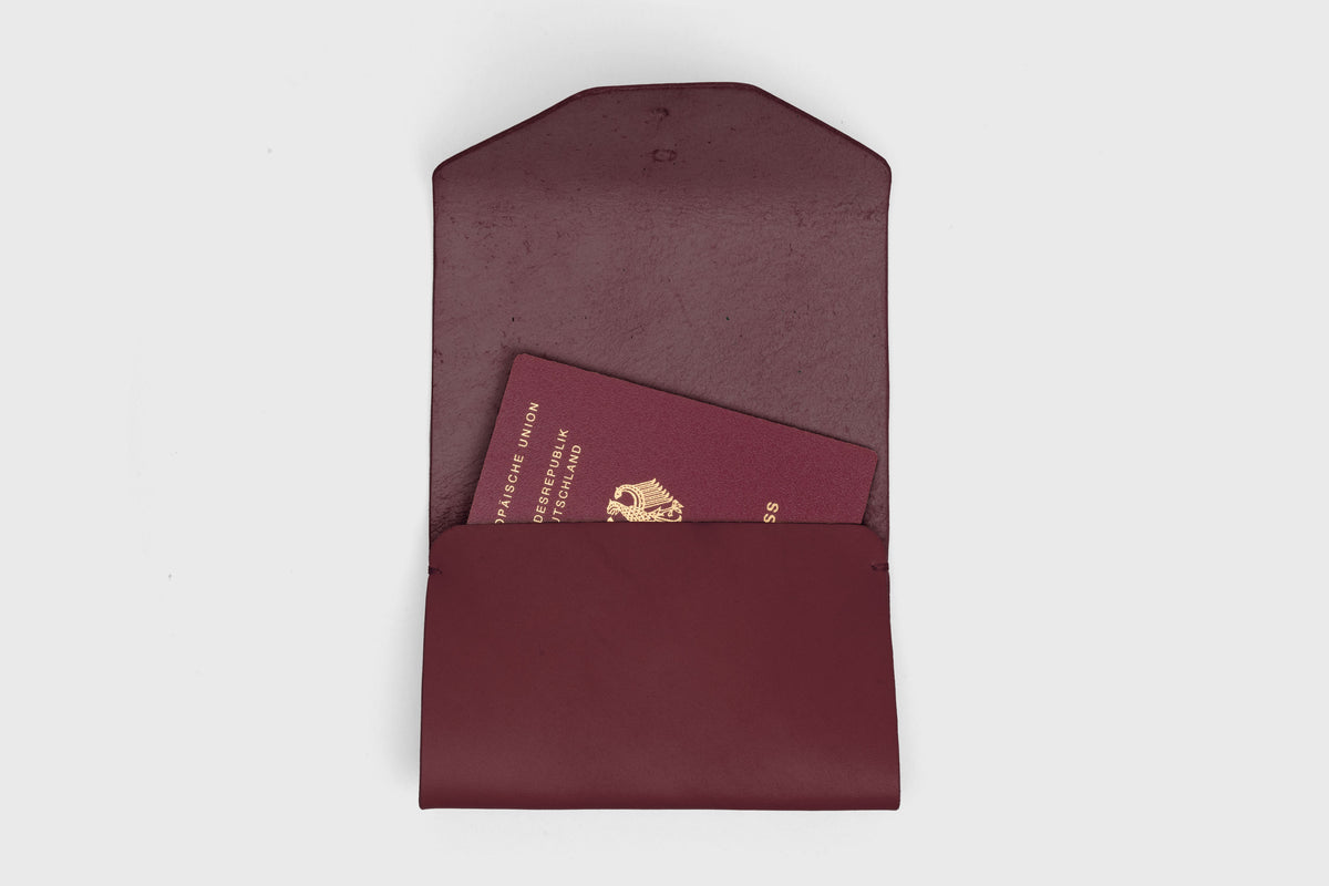 Passport Holder Burgundy Leather Atelier Madre Manuel Dreesmann Barcelona Spain 2
