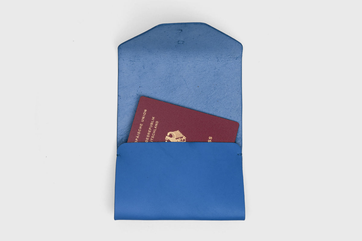 Passport Holder Royal Blue Leather Atelier Madre Manuel Dreesmann Barcelona Spain 3