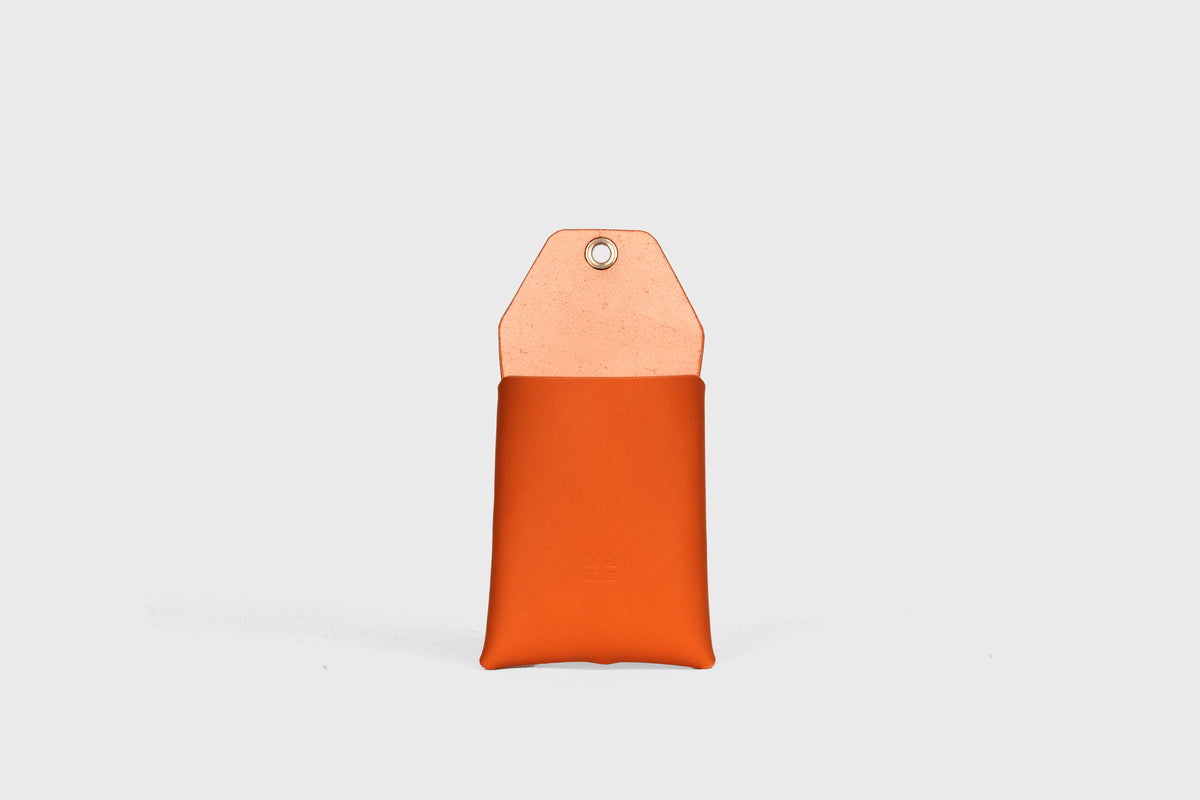 Phone Wall Hanger Orange Leather Atelier Madre Manuel Dreesmann Barcelona Spain 1