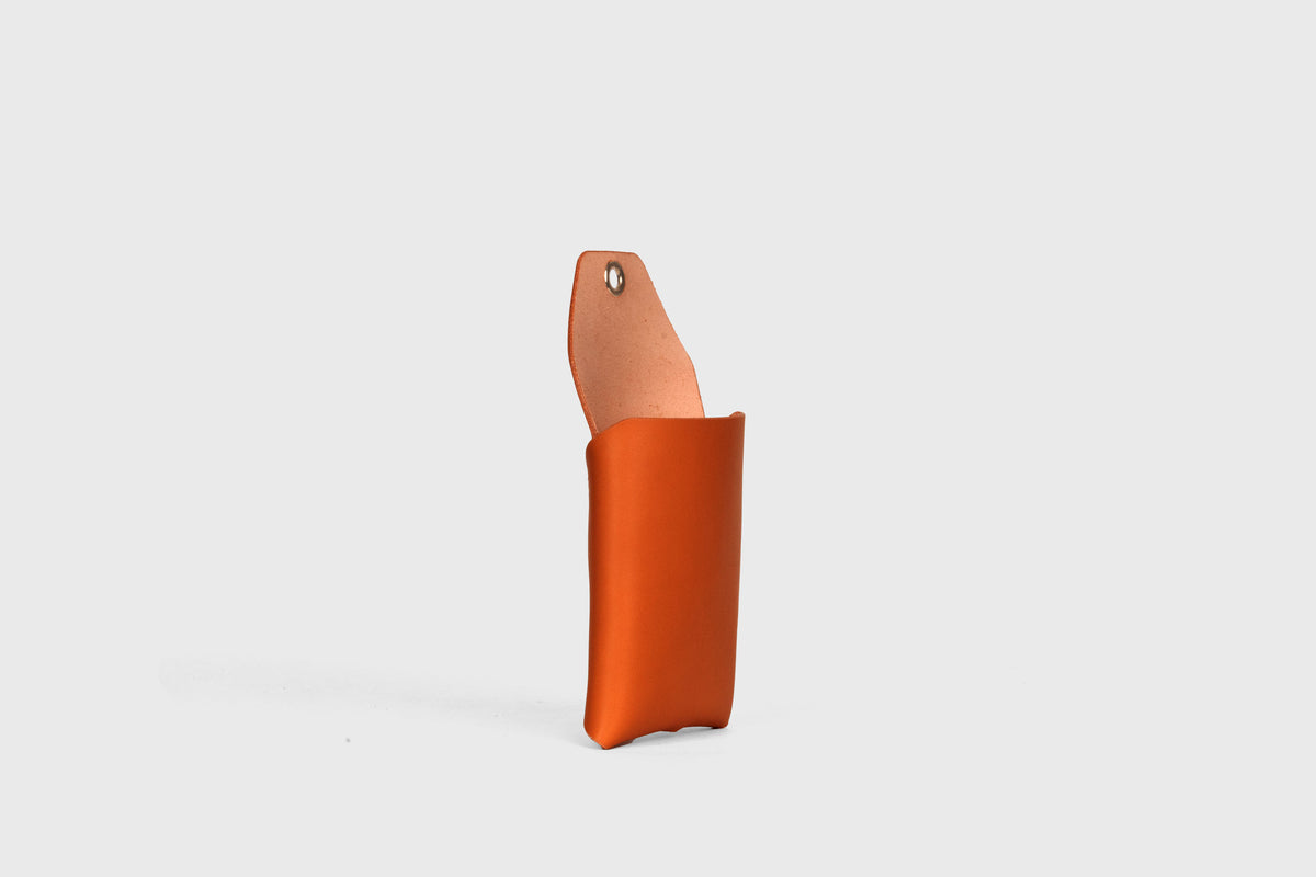 Phone Wall Hanger Orange Leather Atelier Madre Manuel Dreesmann Barcelona Spain 2