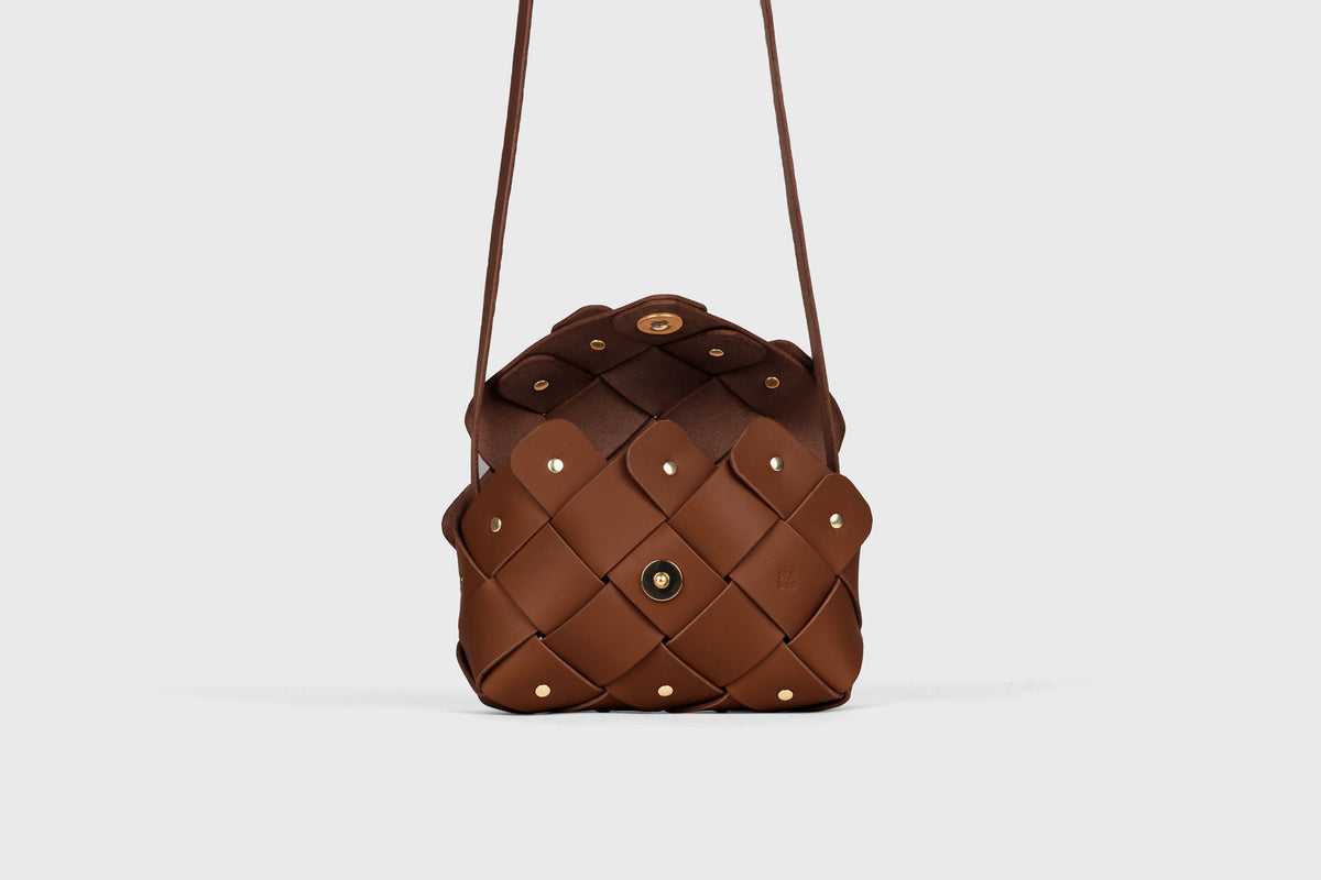 Pine Flap Bag Small Dark Brown Leather Atelier Madre Manuel Dreesmann Barcelona Spain 3